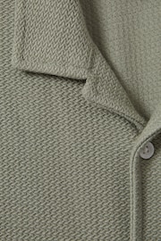 Reiss Pistachio Gerrard Junior Textured Cotton Cuban Collar Shirt - Image 4 of 4