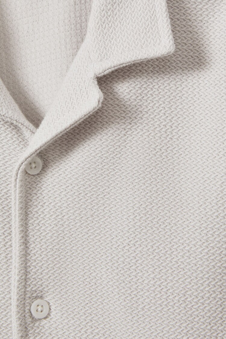 Reiss Silver Gerrard Senior Textured Cotton Cuban Collar Shirt - Image 4 of 4