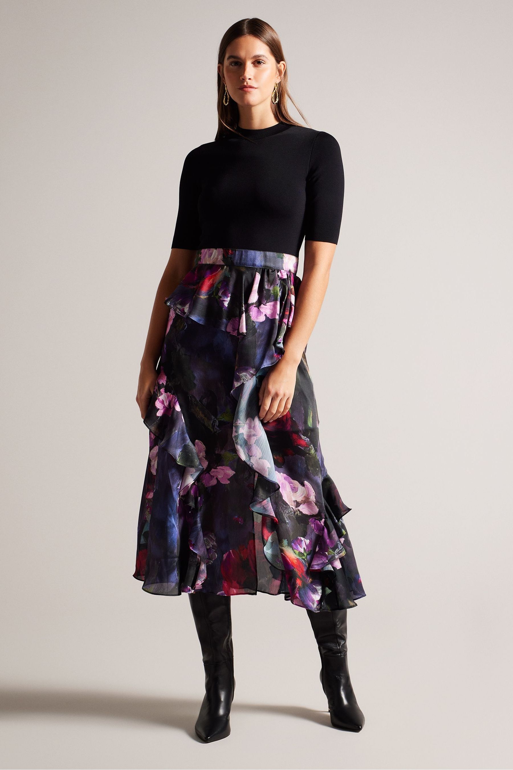 Knitted black ruffle skirt shop