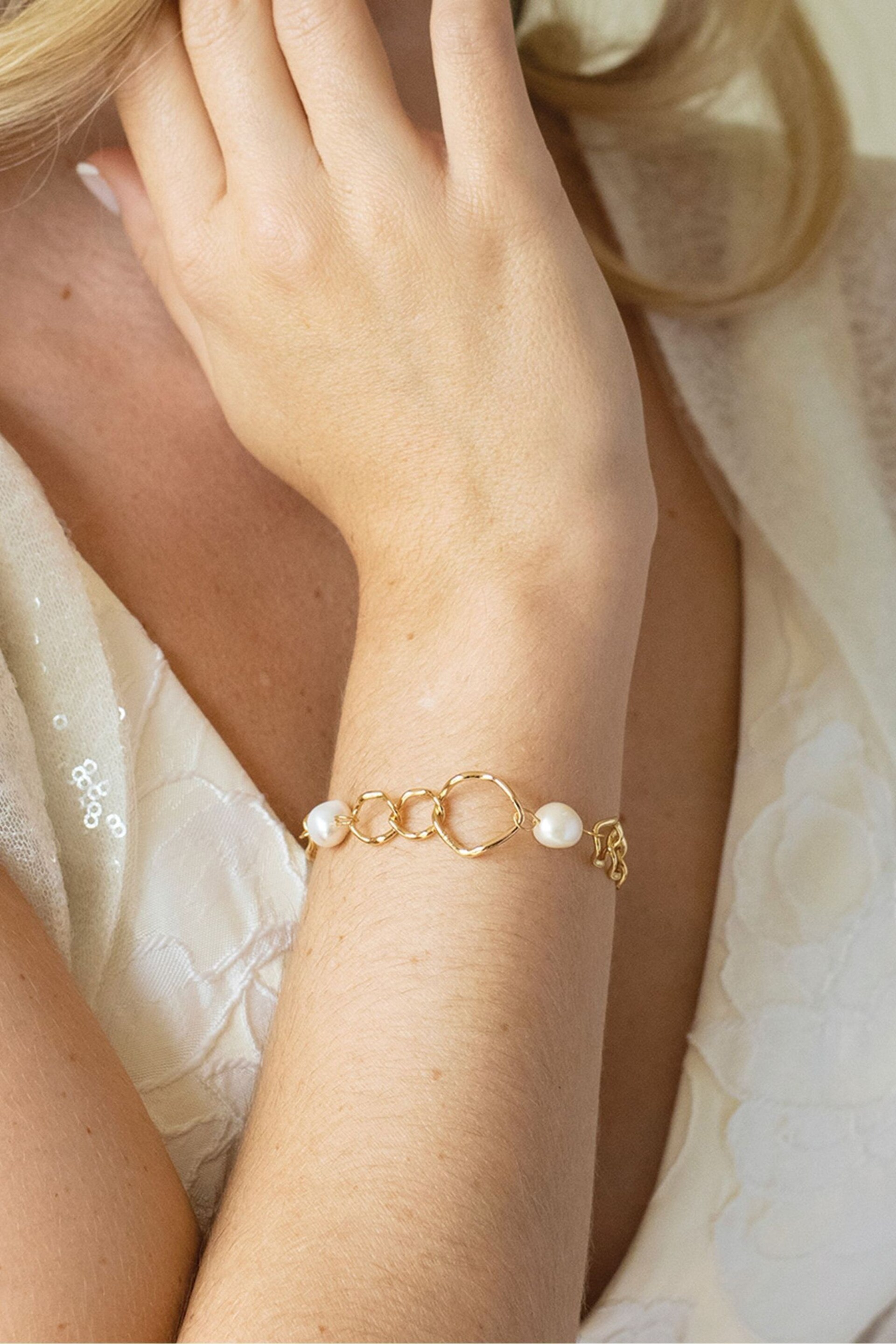 Ivory & Co Gold Caprice And Pearl Hoop Bracelet - Image 3 of 5