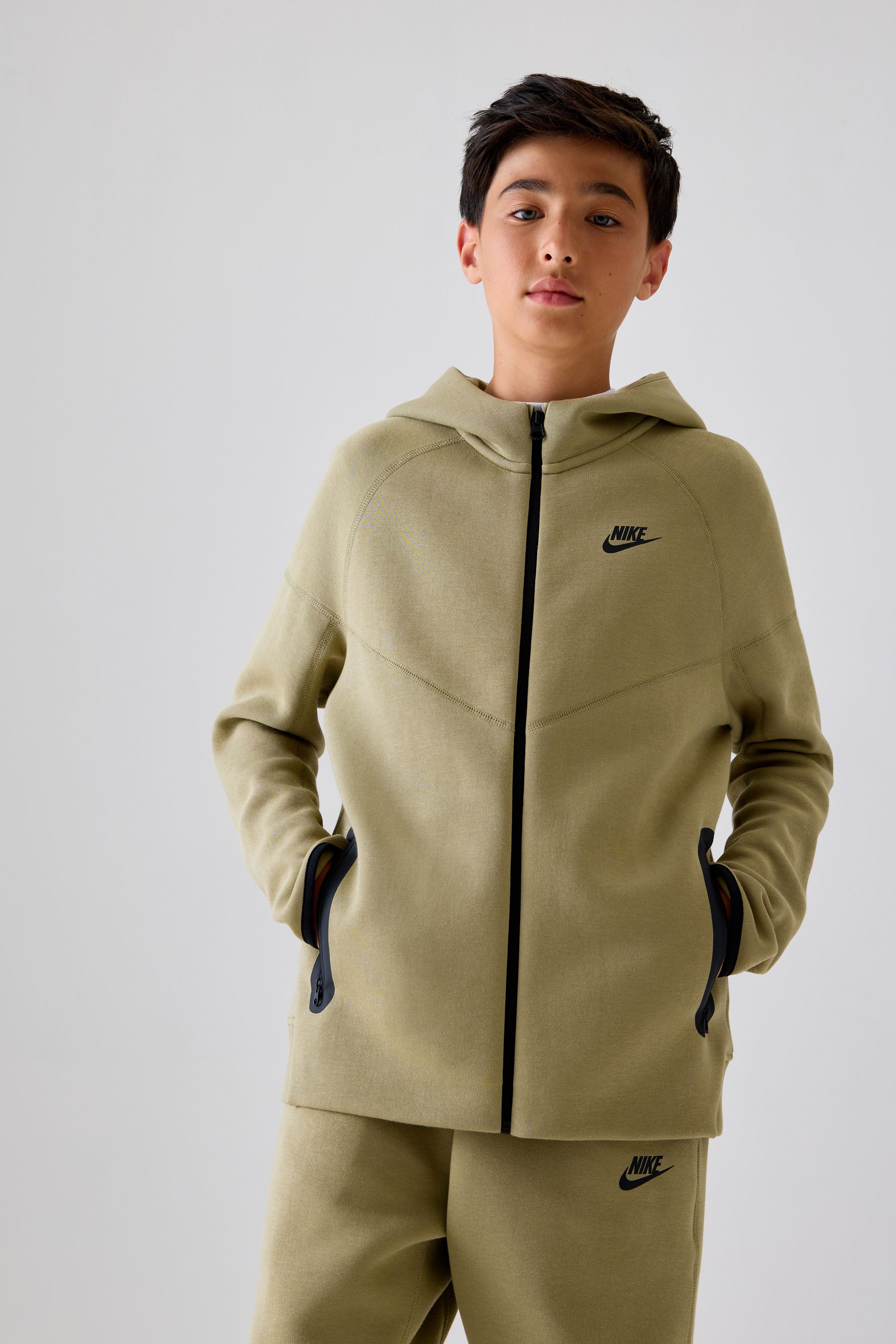 Brown nike tech fleece discount