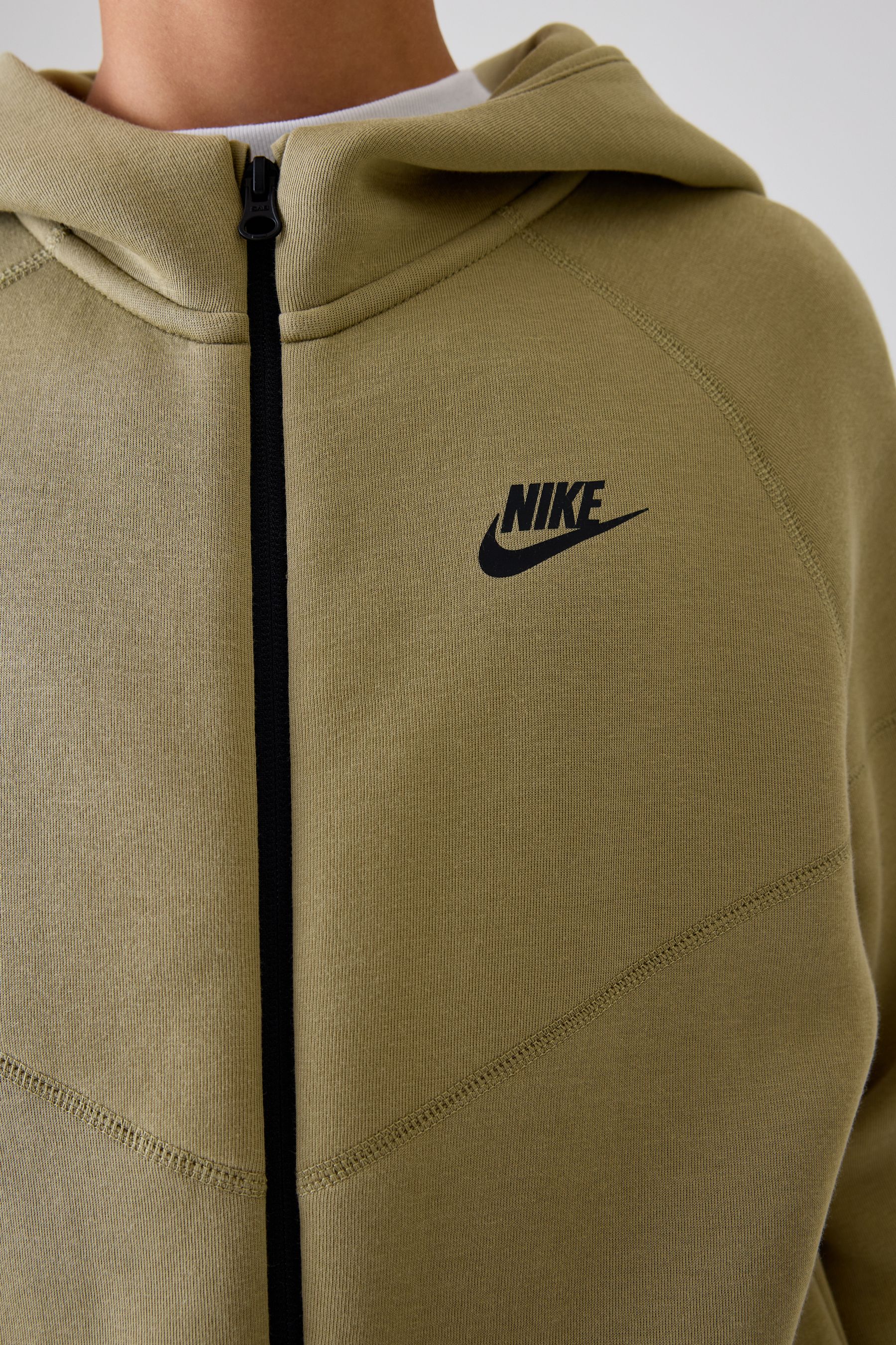 Brown nike tech fleece deals