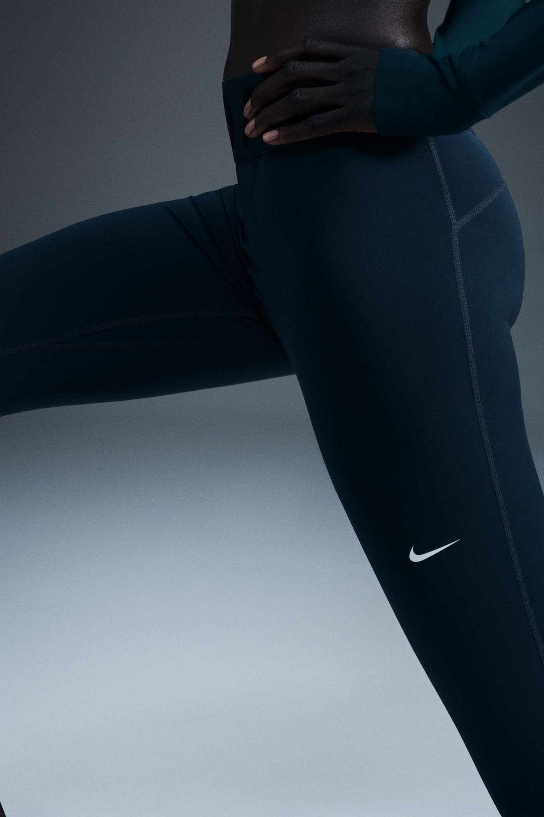 Nike sculpt lux tights top