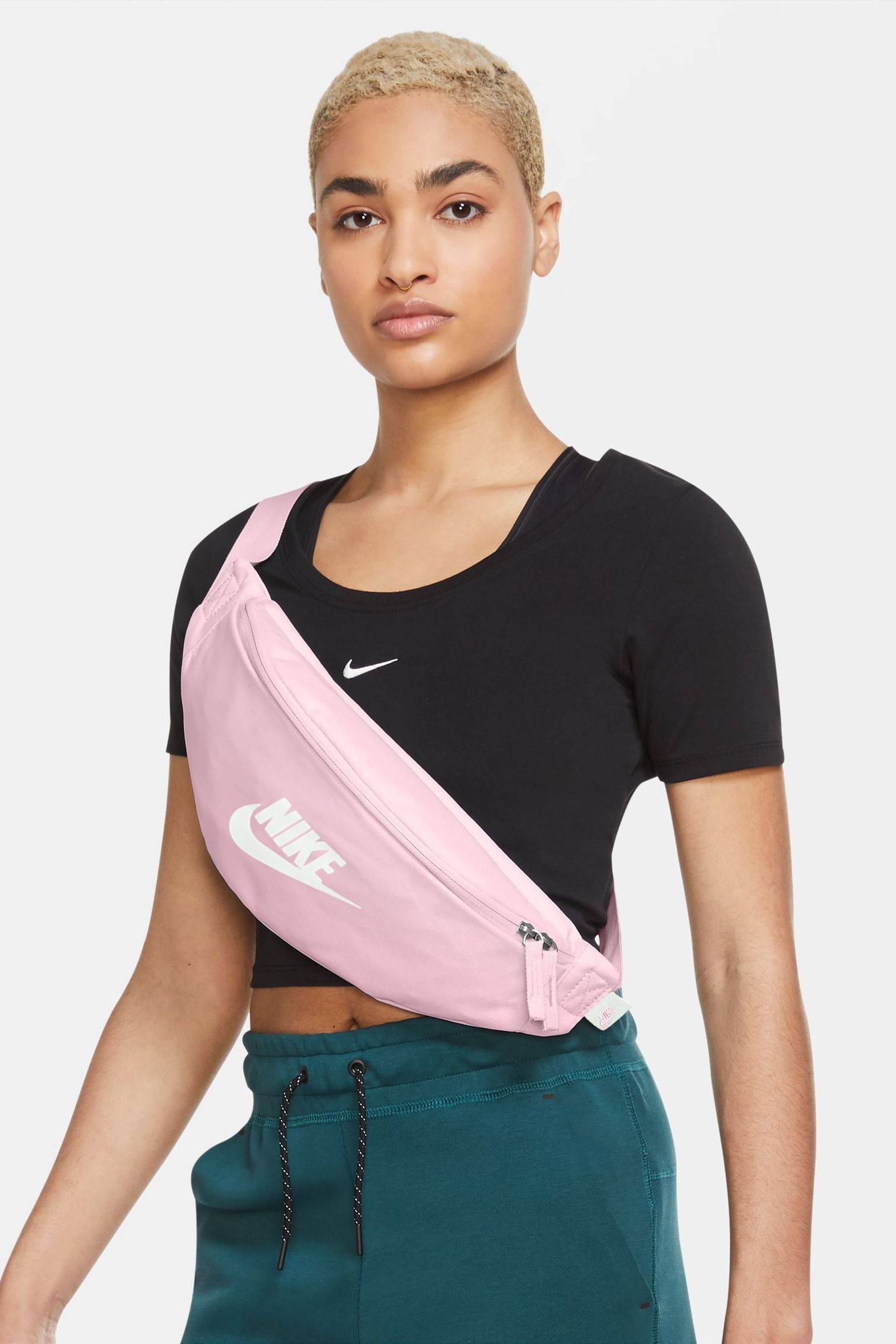 Nike waist bag pink new arrivals
