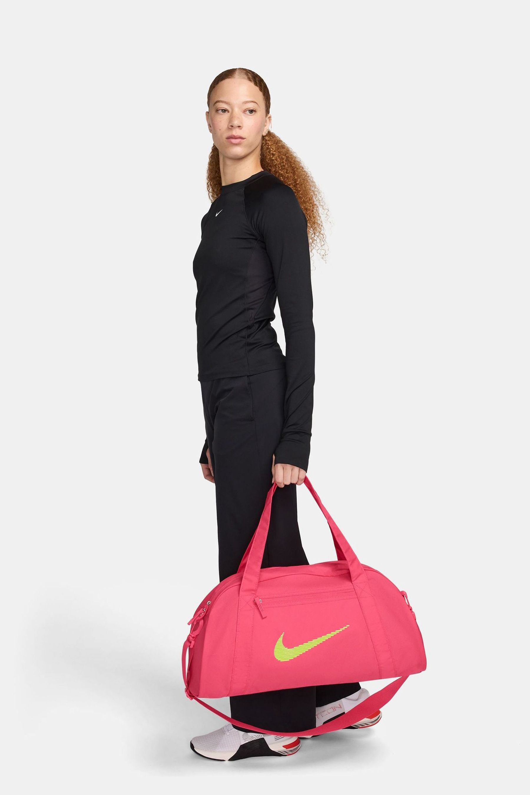 Nike women's club duffel bag outlet