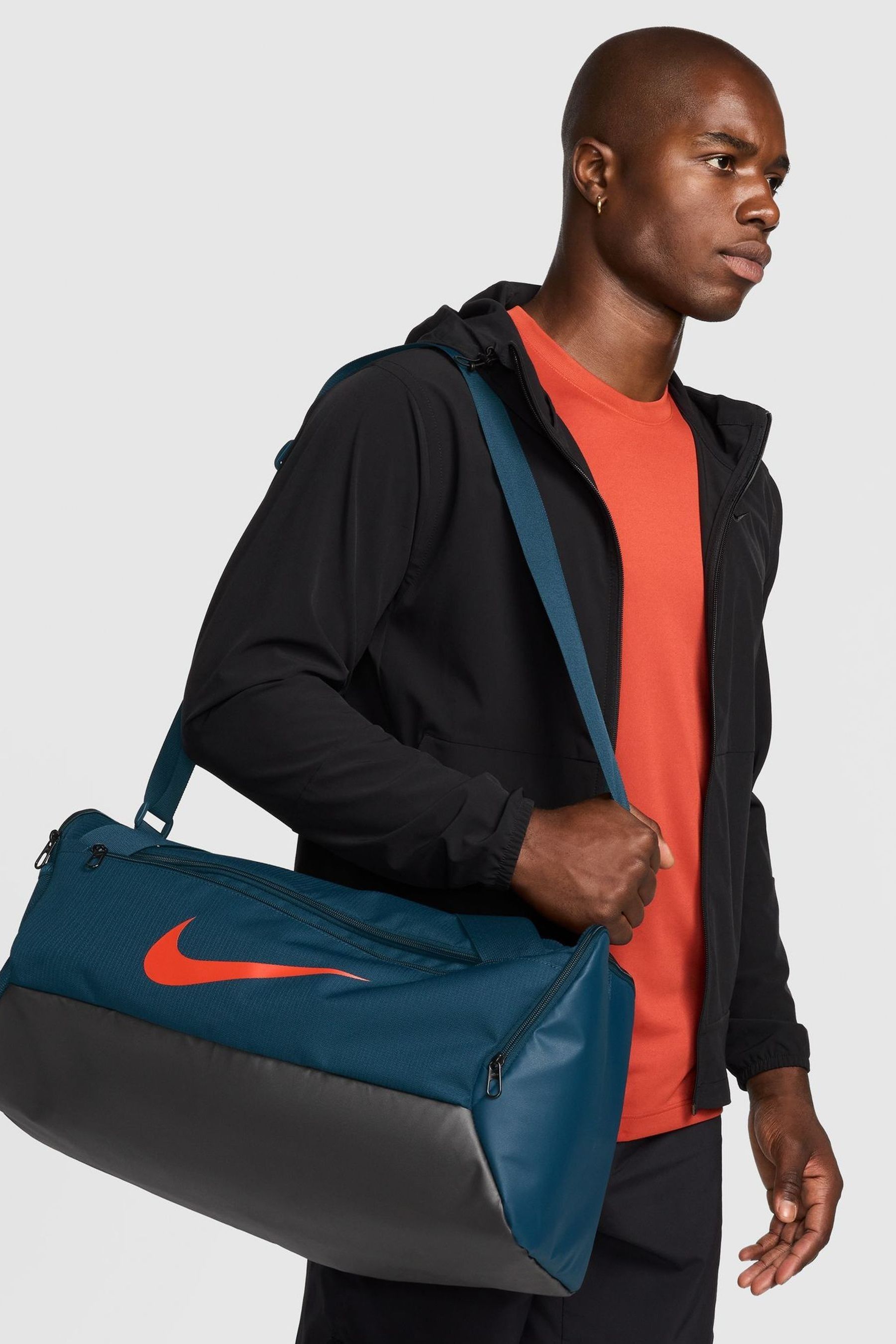 Small nike duffel discount