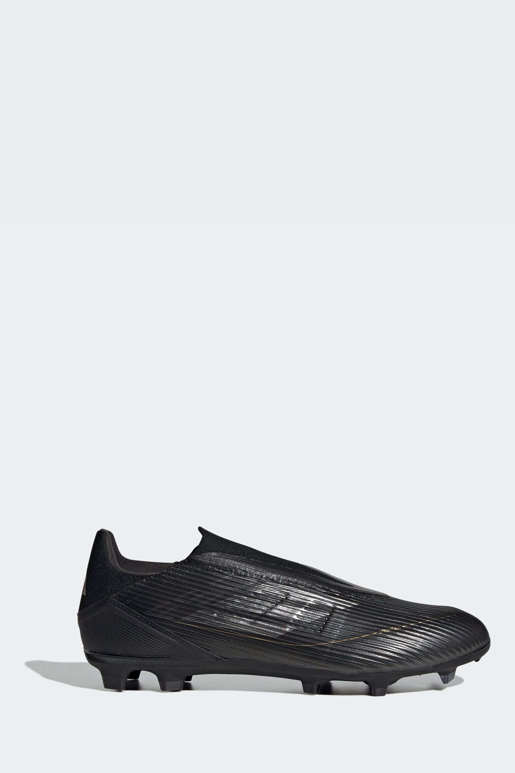 Triple black laceless top
