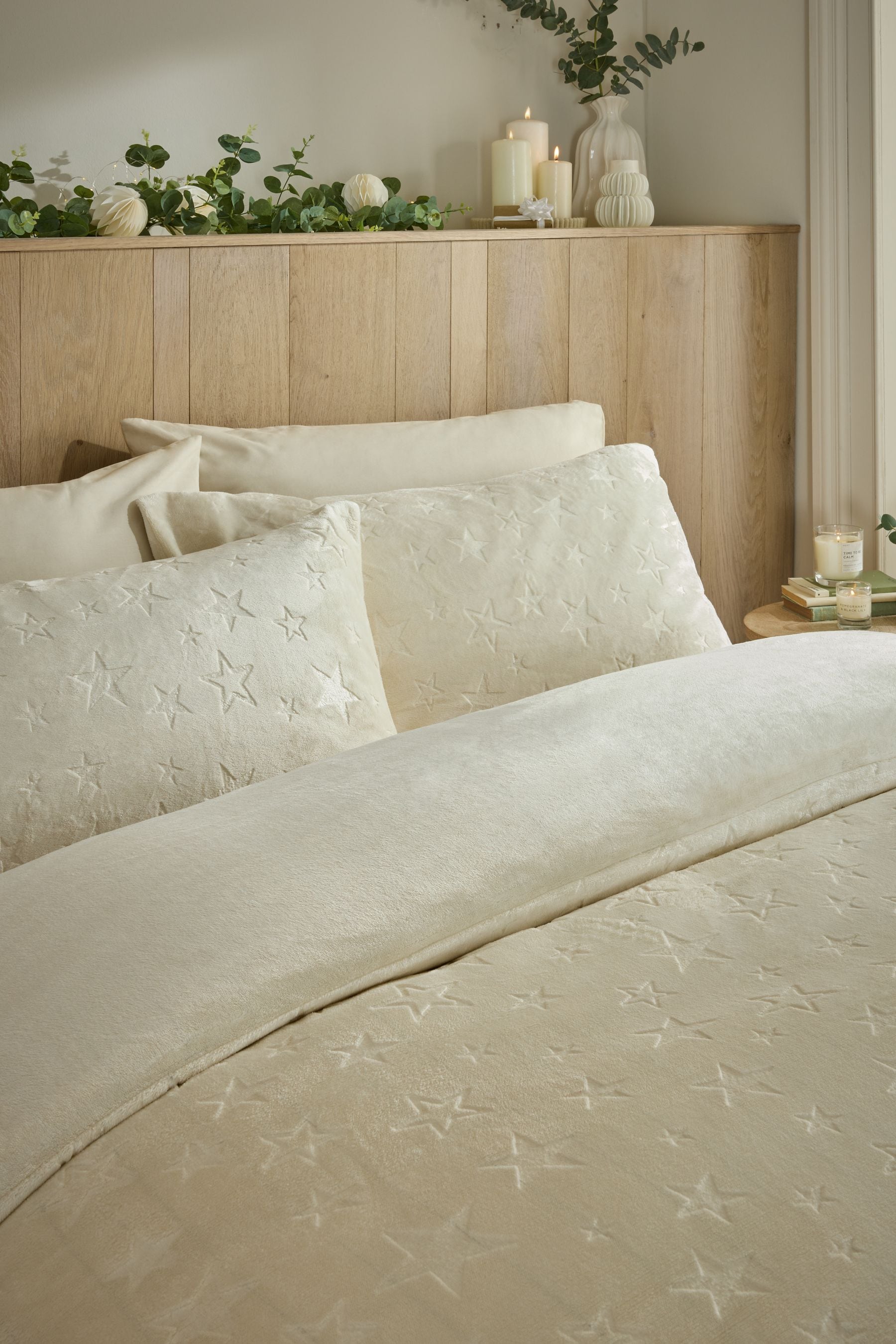 NEXT Natural Cream Christmas Star Fleece Bedding with Cosy Fleece Reverse Duvet Cover and Pillowcase Bed Set Adult
