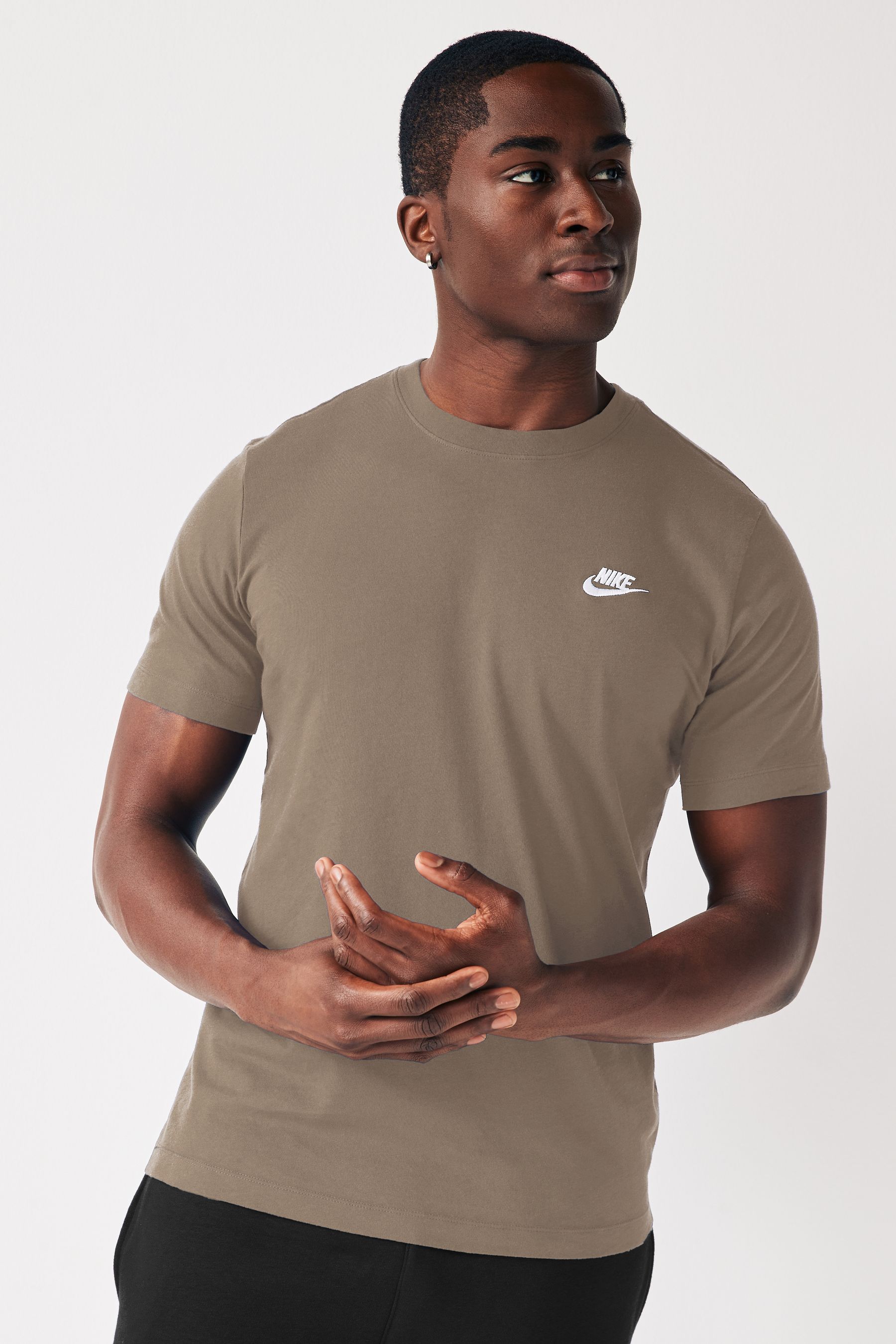 Brown nike shirts discount