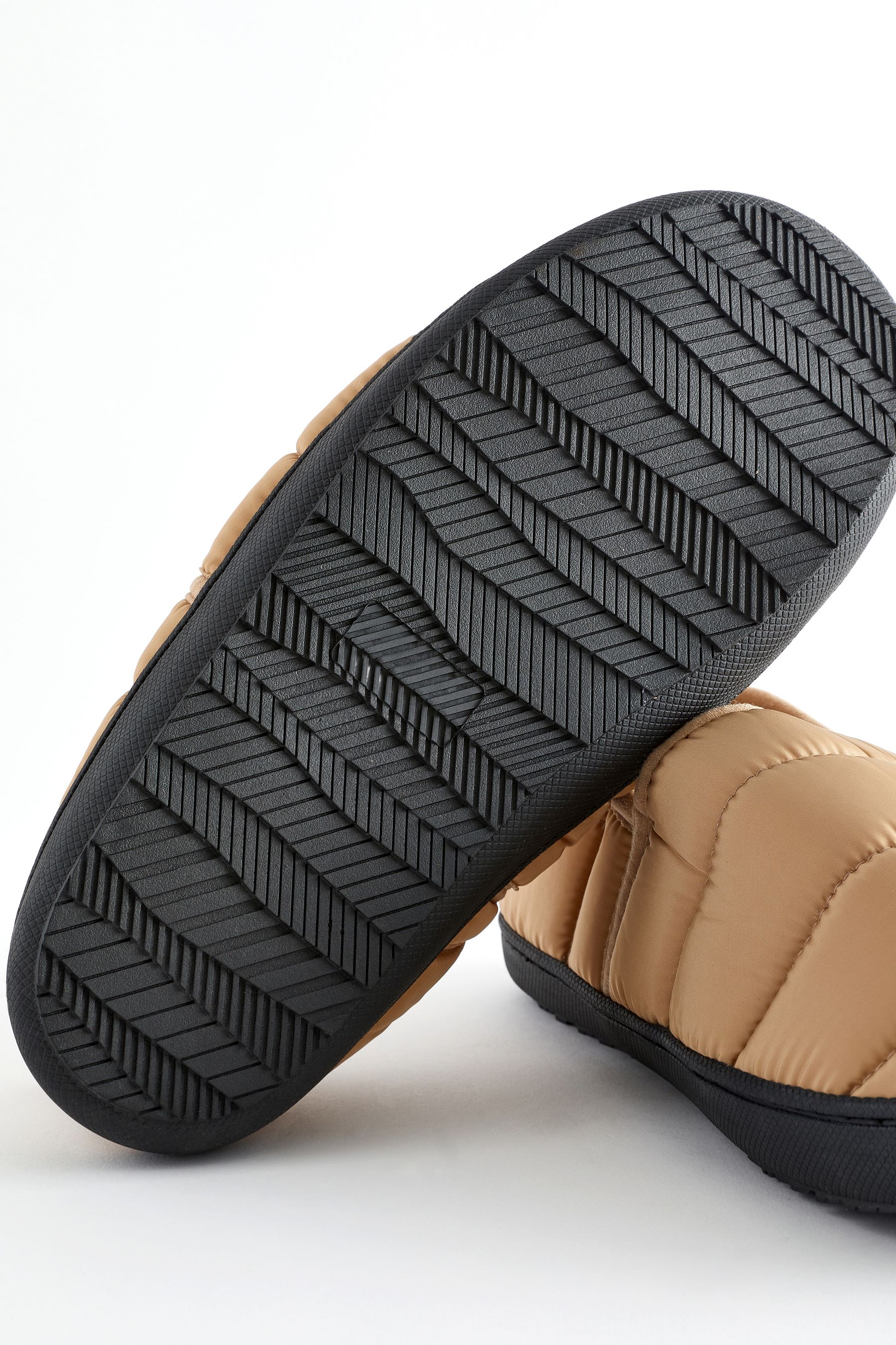 Womens quilted slippers top