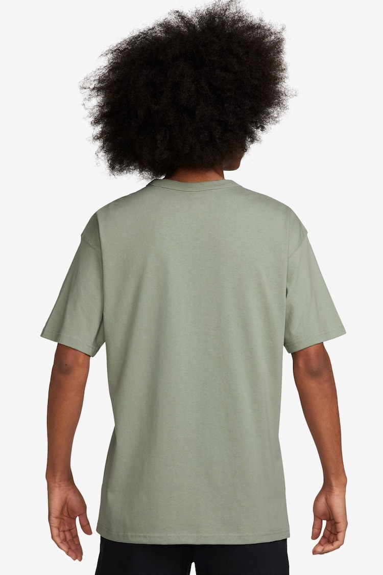 Nike Green Oversized Fit Tab Log 100% Cotton T-Shirt - Image 2 of 3