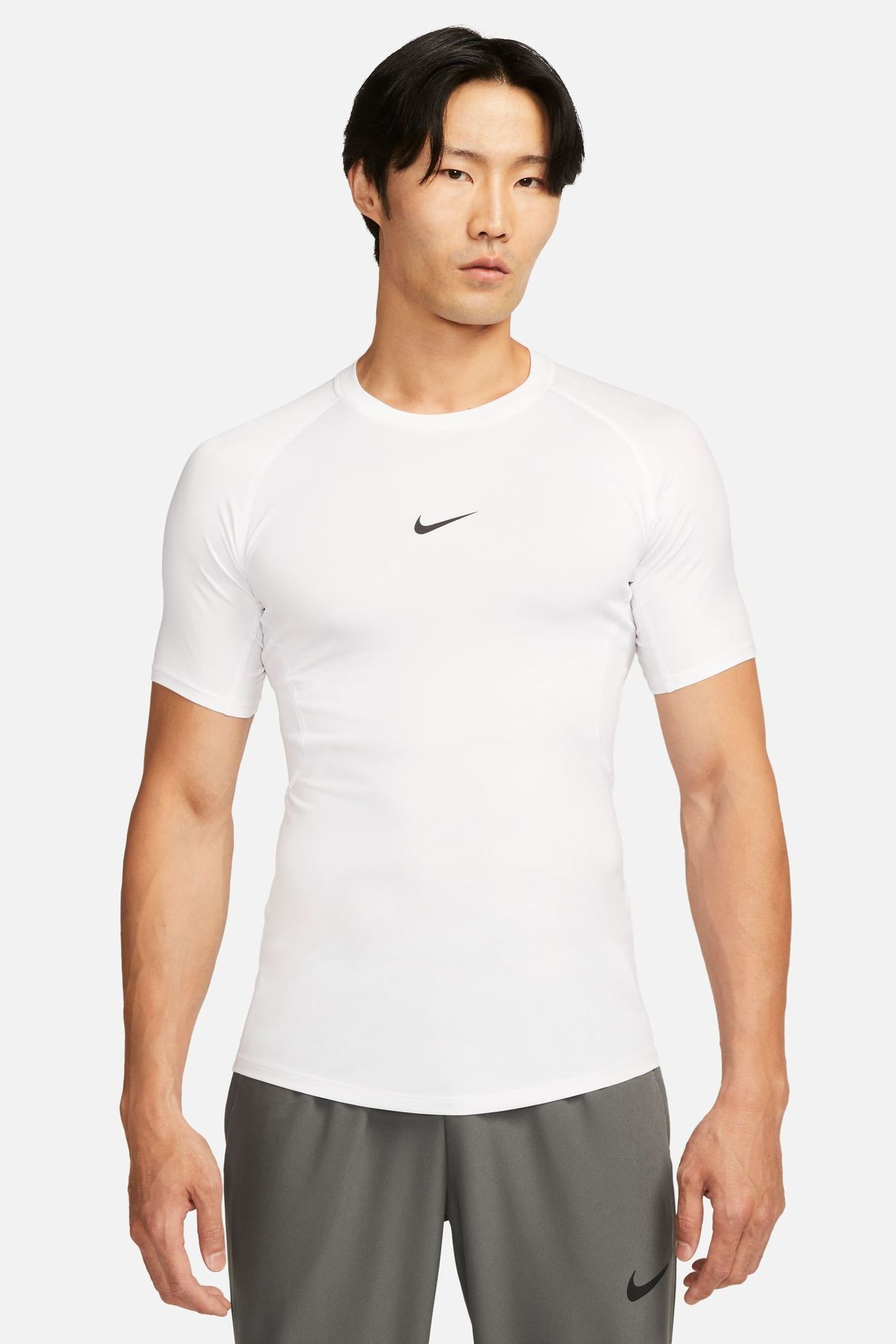 Nike pro tight fit training hot sale