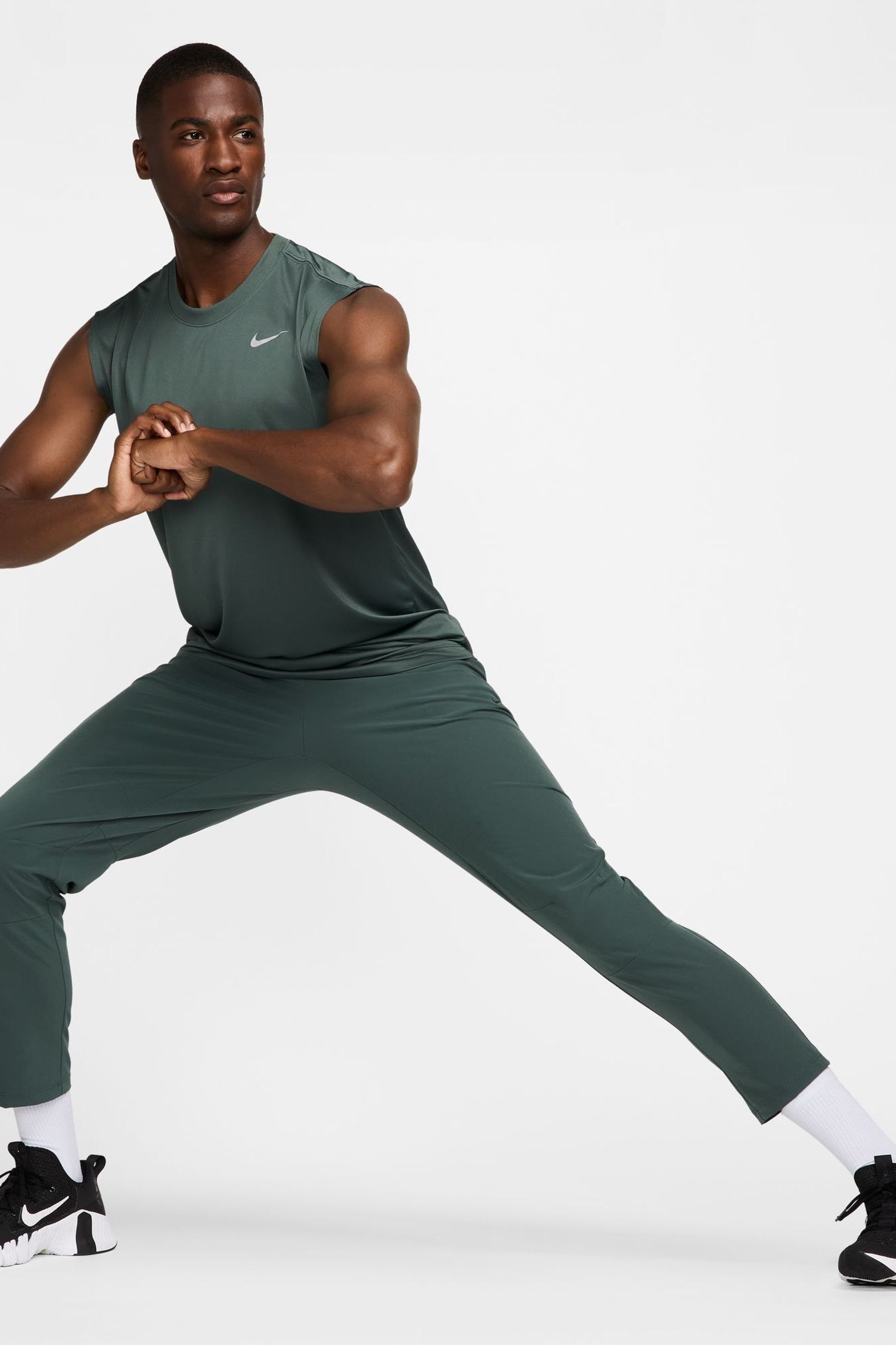 Legendary classic dri-fit training pants clearance