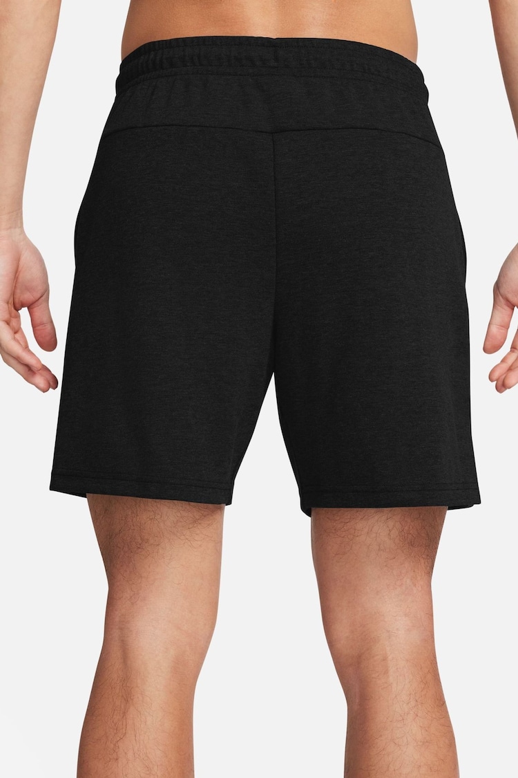 Nike Black Primary 7 inch Dri-FIT UV Unlined Versatile Shorts - Image 2 of 4