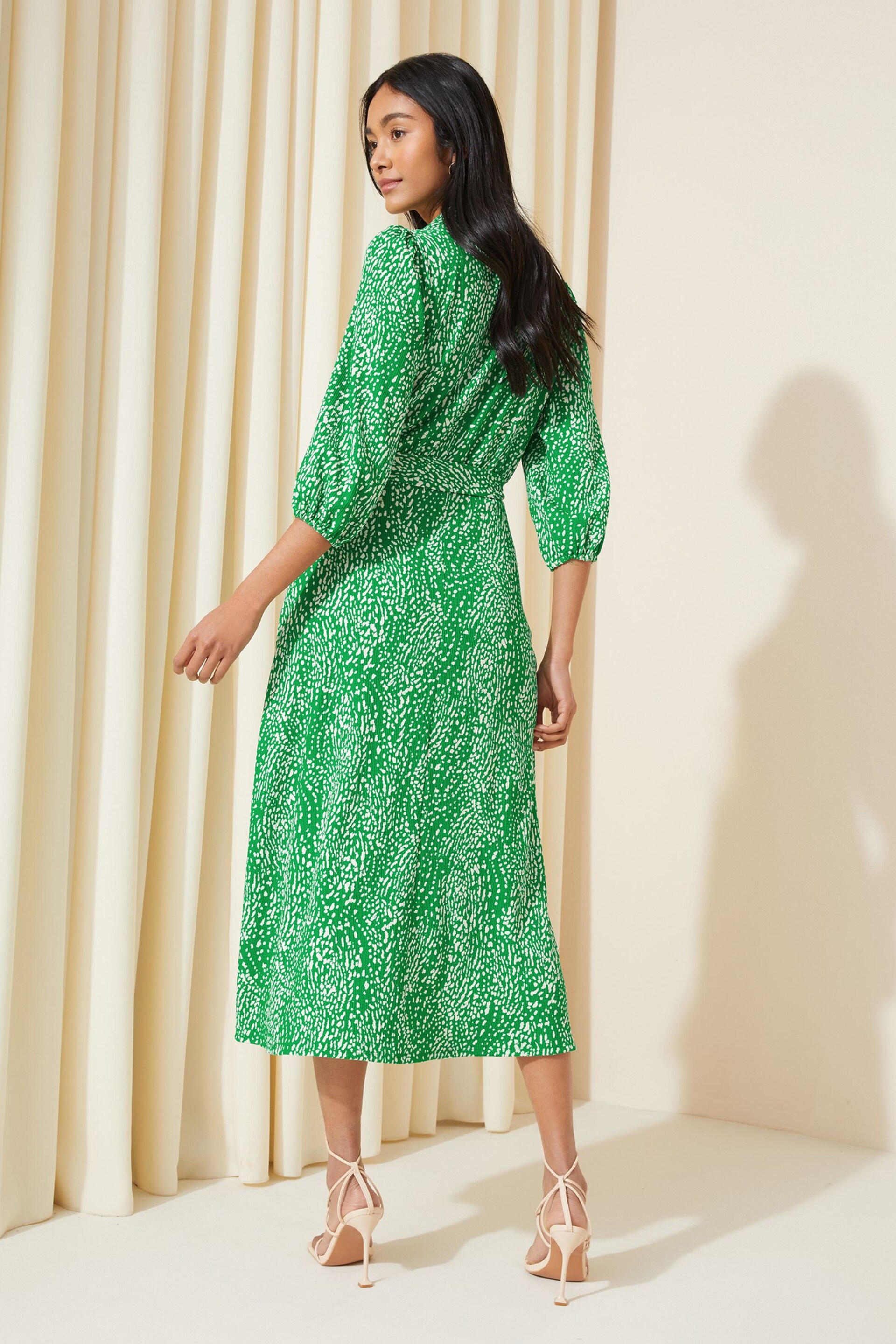 Friends Like These Green V Neck Jersey Belted Midi Shirt Dress - Image 4 of 4