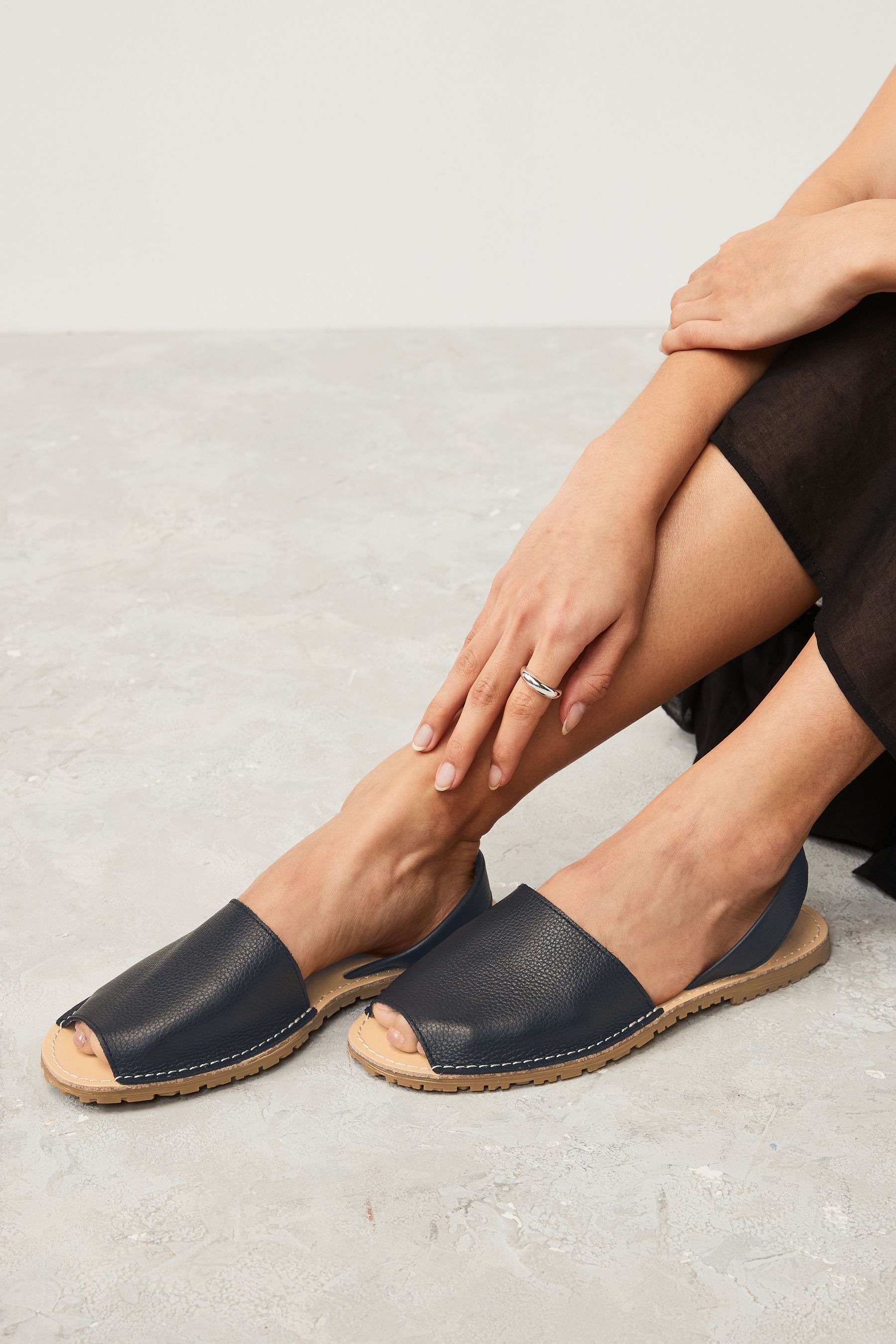 Open toe beach sandals clearance