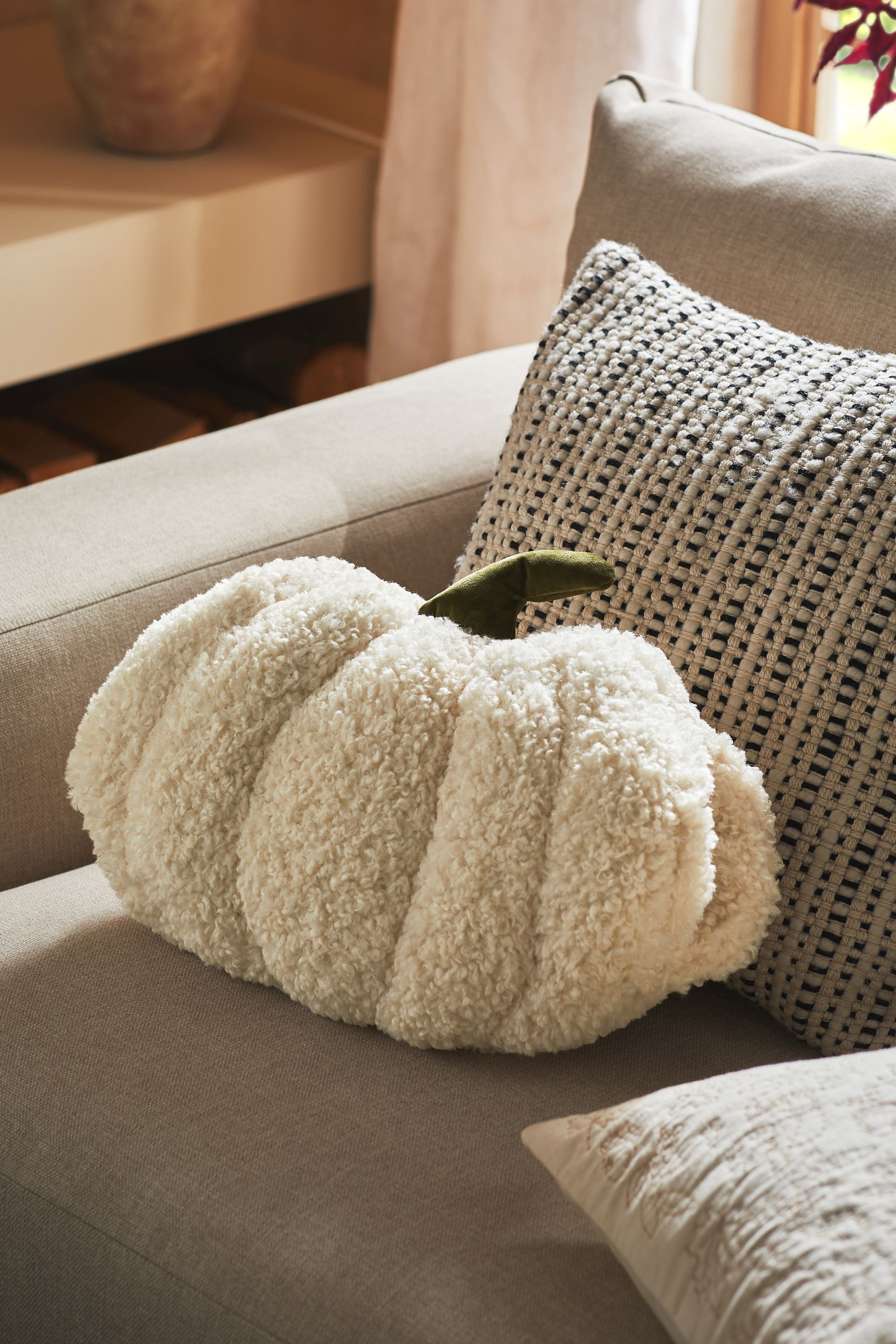 White pumpkin pillow outlet
