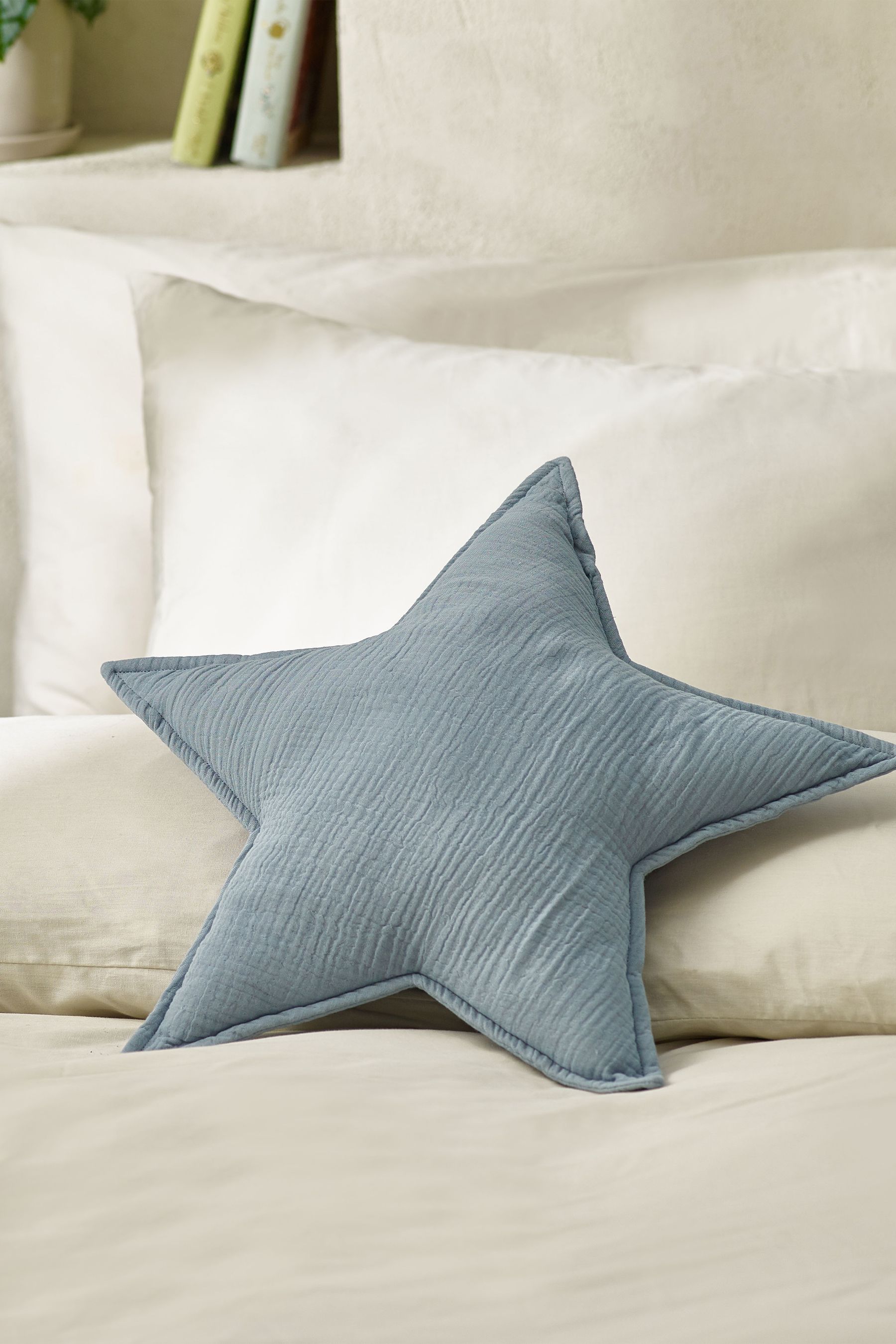 Star shaped cushion outlet