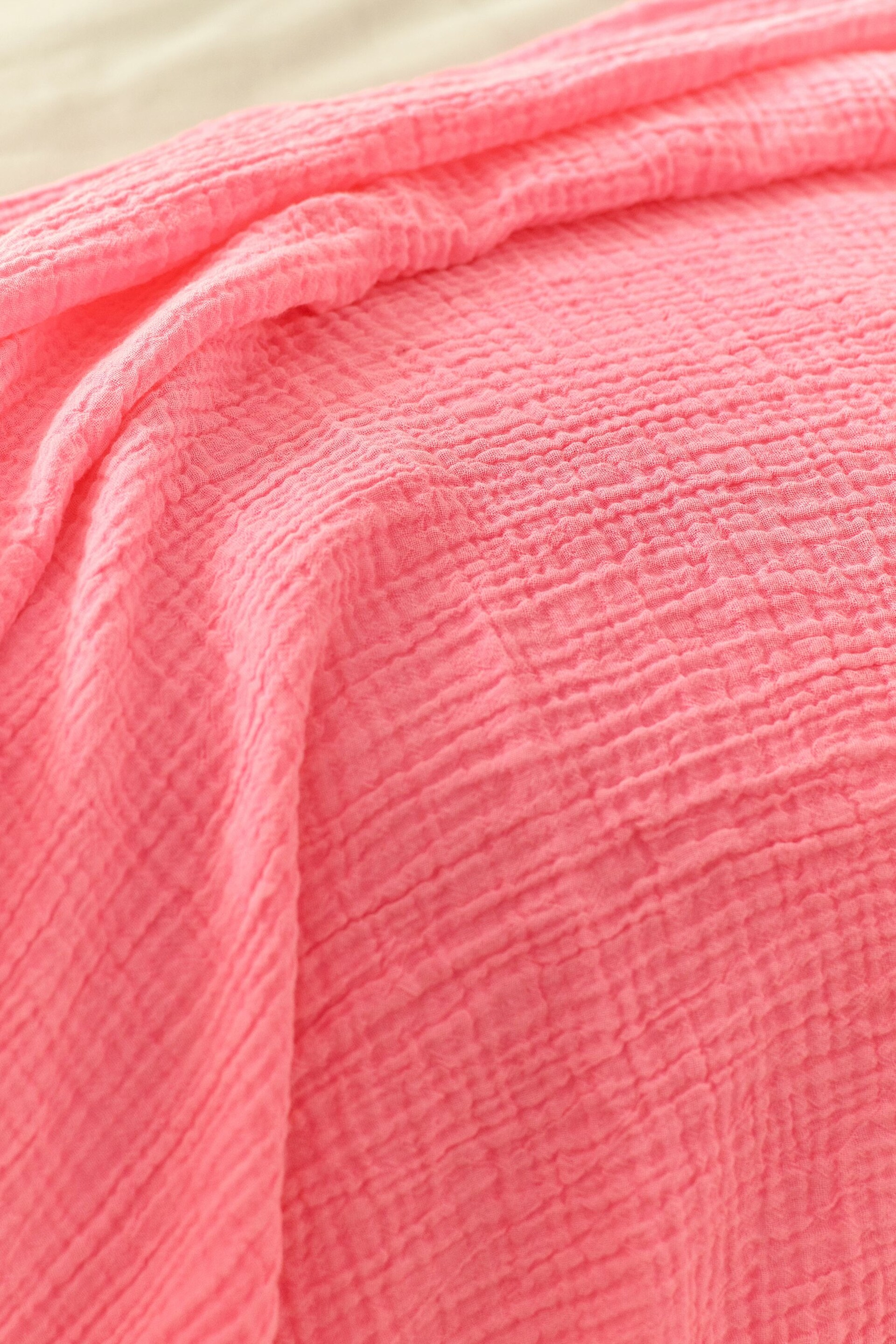 Neon Pink Crinkle Cotton Muslin Lightweight Throw - Image 2 of 3