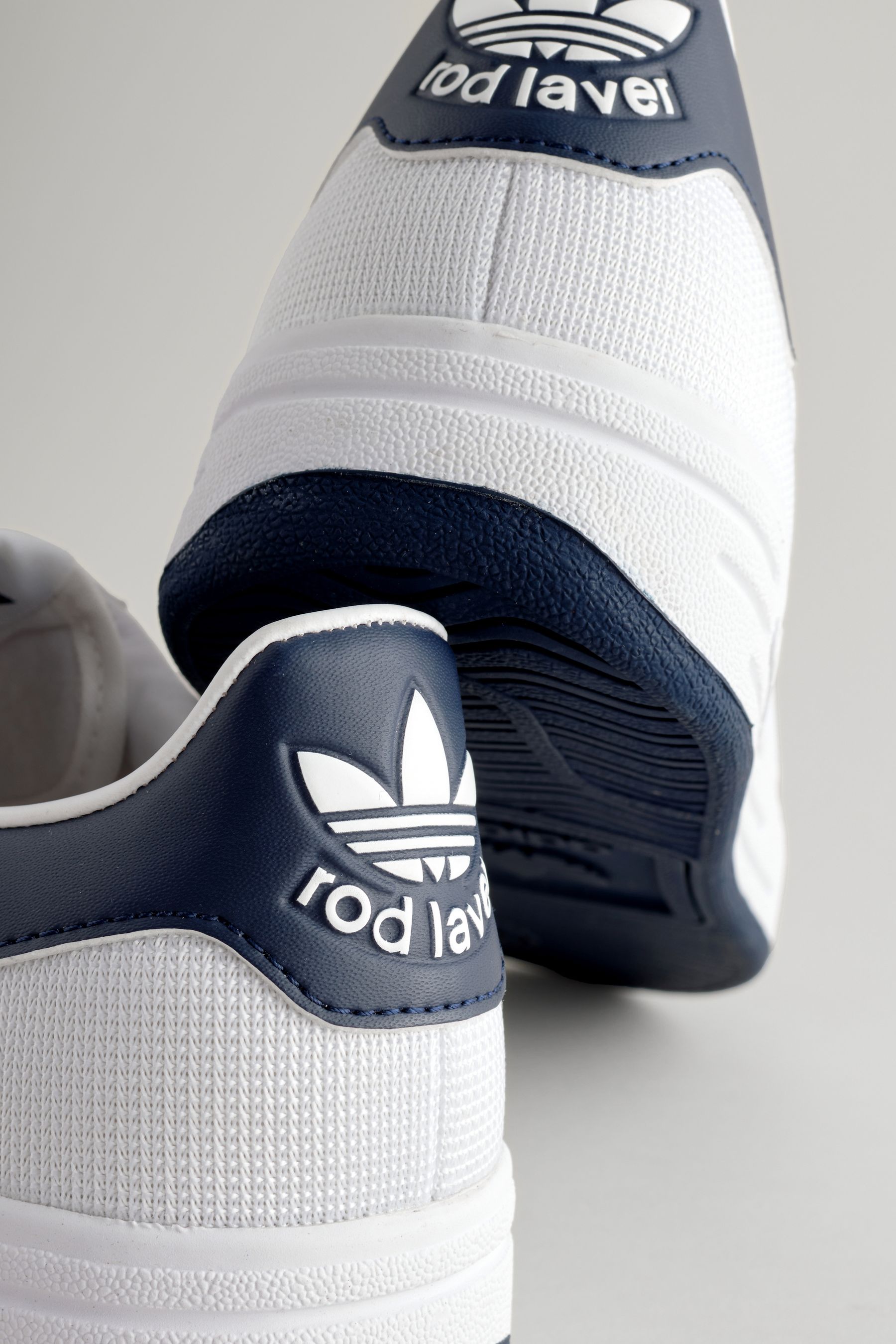 Adidas rod laver online