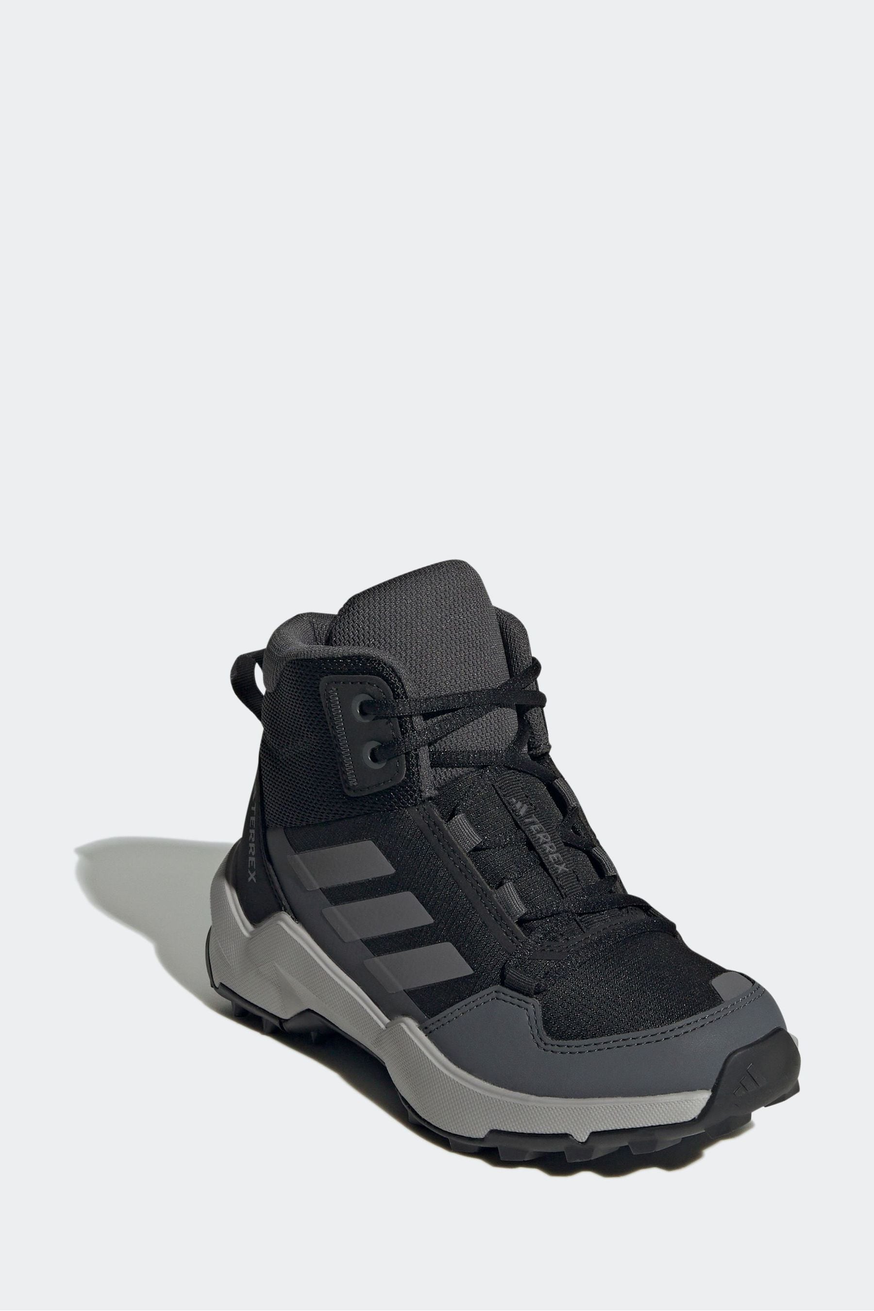 Adidas outdoor trainers hot sale
