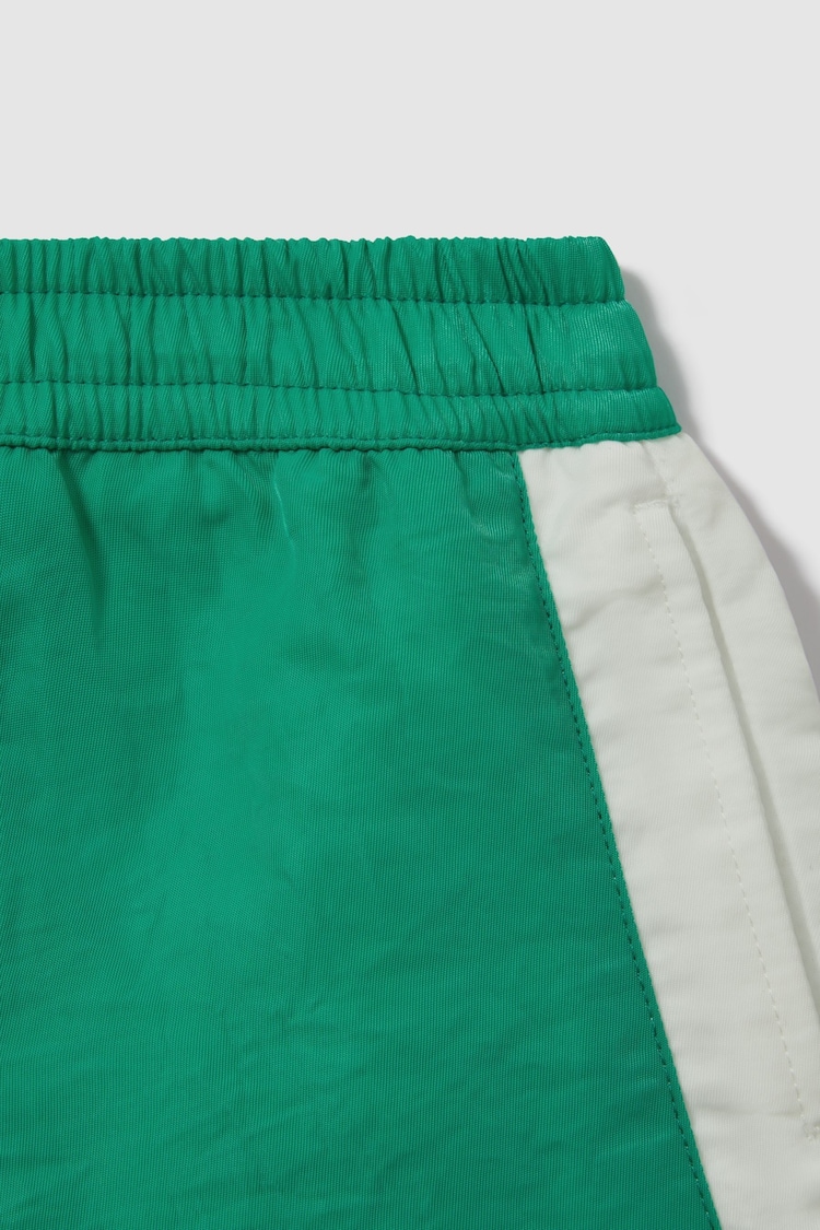 Reiss Bright Green/Ecru Surf Senior Contrast Drawstring Swim Shorts - Image 3 of 3