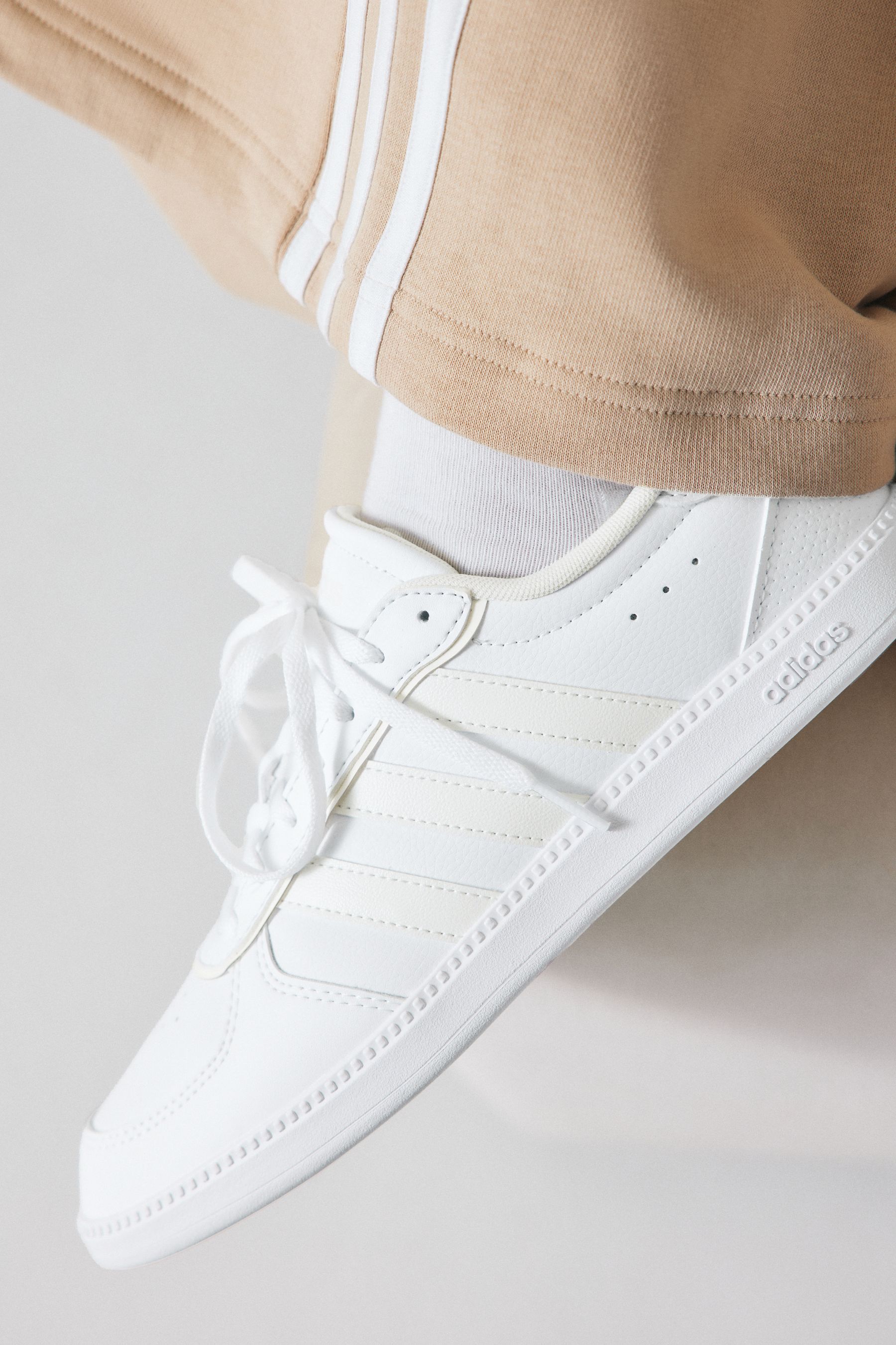 White yeezy womens trainers on sale
