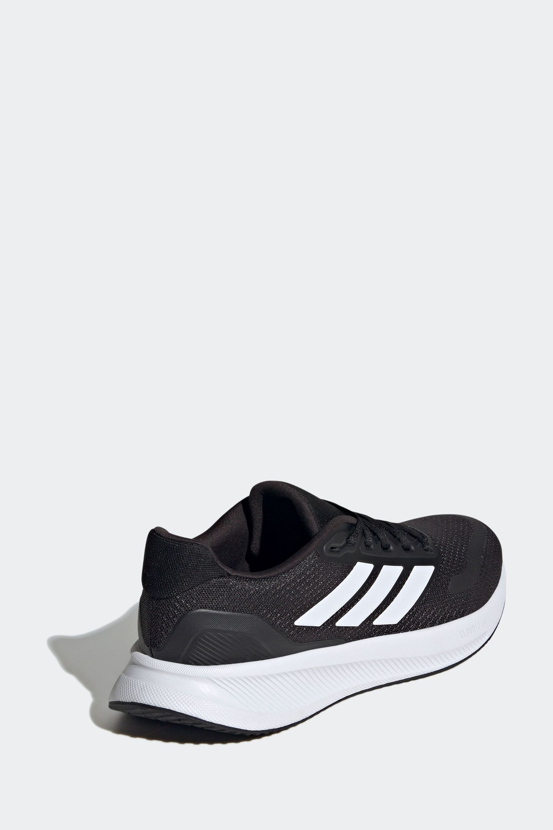 Black supportive trainers 2025