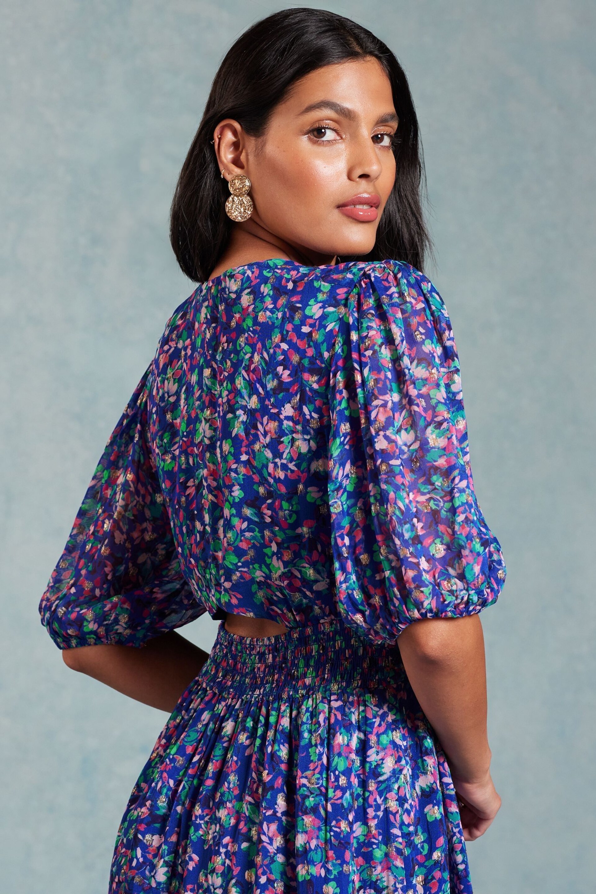 Love & Roses Blue Floral Printed Metallic Puff Sleeve Midi Dress - Image 4 of 4