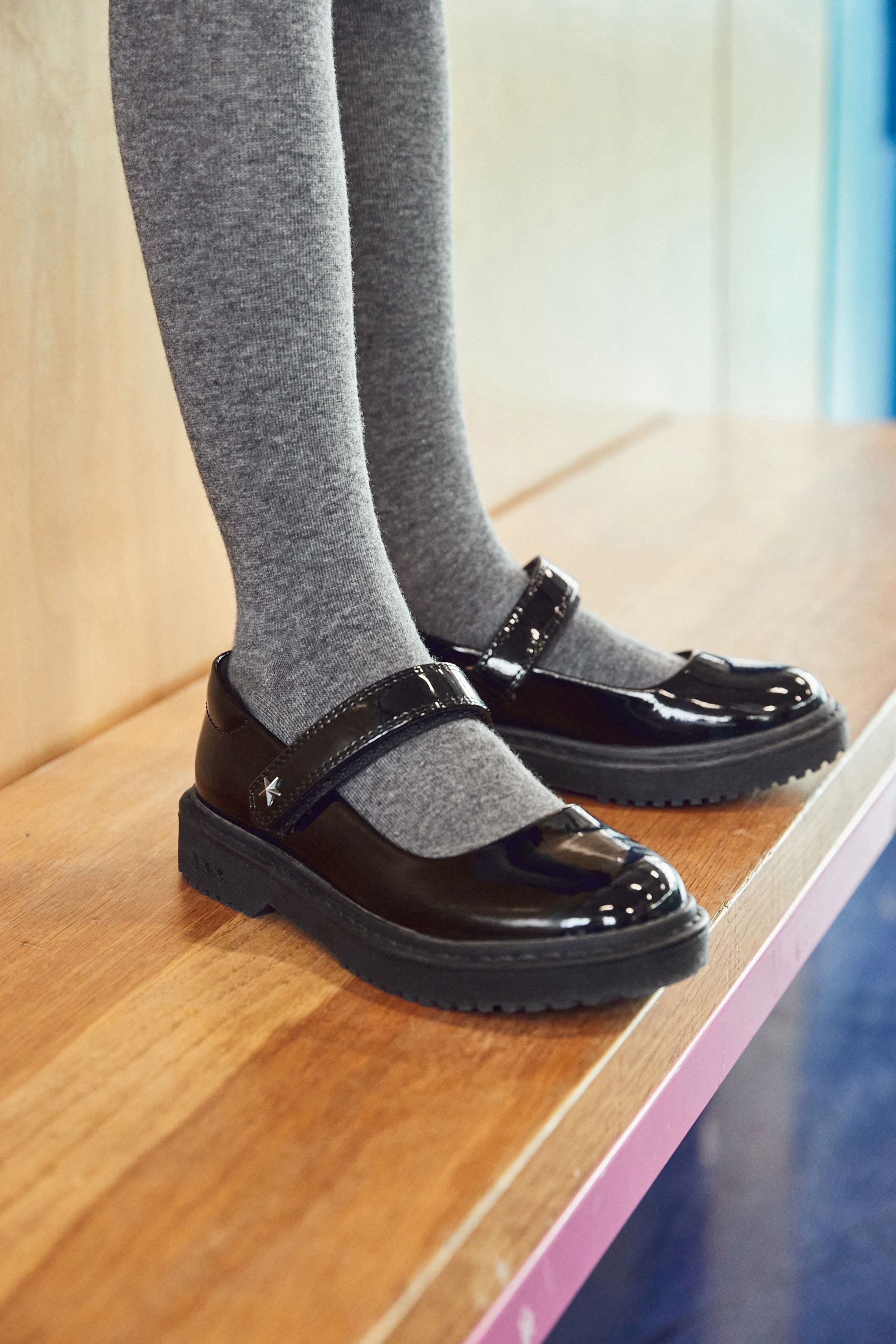 Light up school shoes store