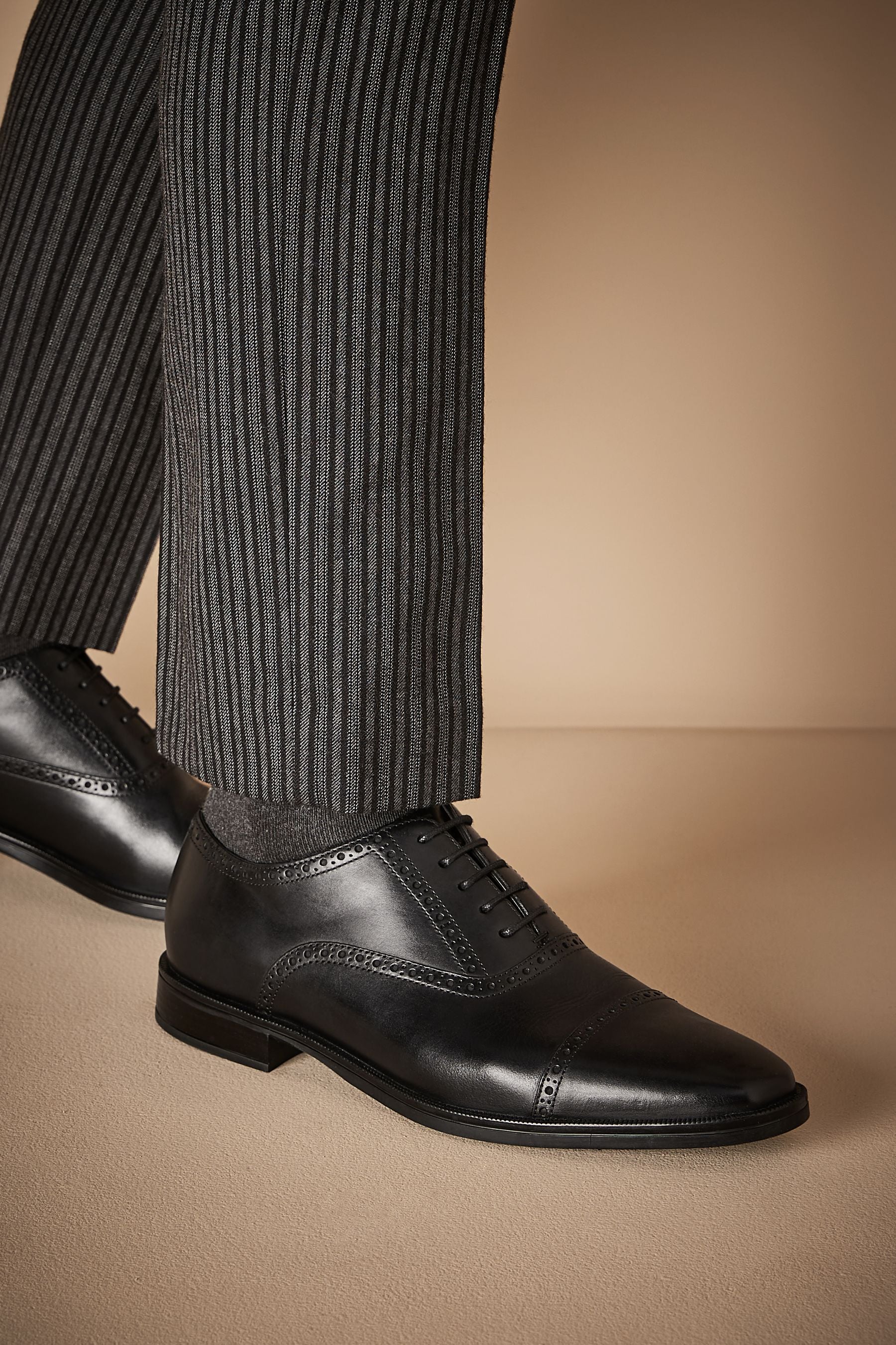 Black toe cap oxford shoes new arrivals