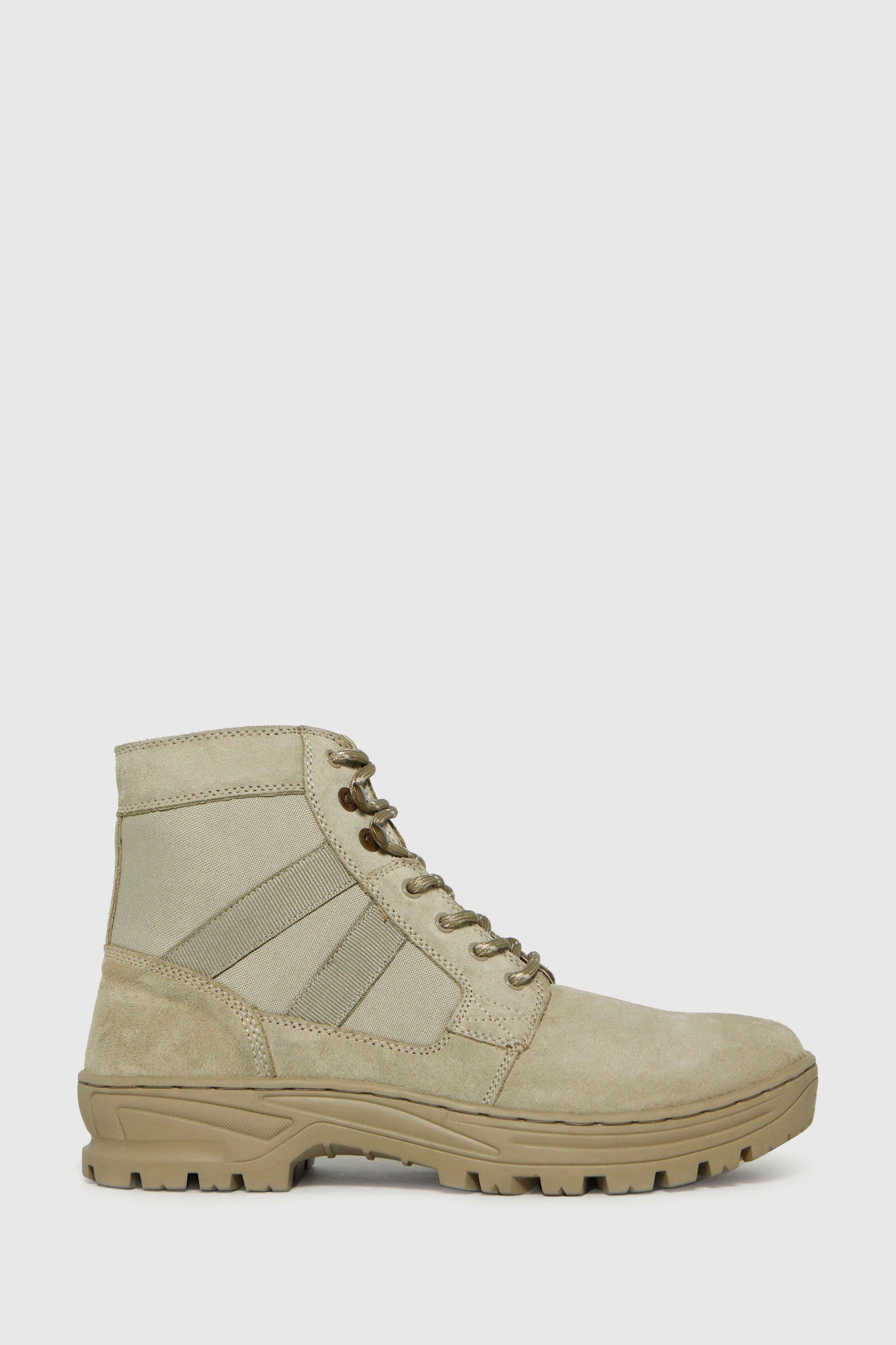 Schuh Natural Chase Suede Hiker Boots