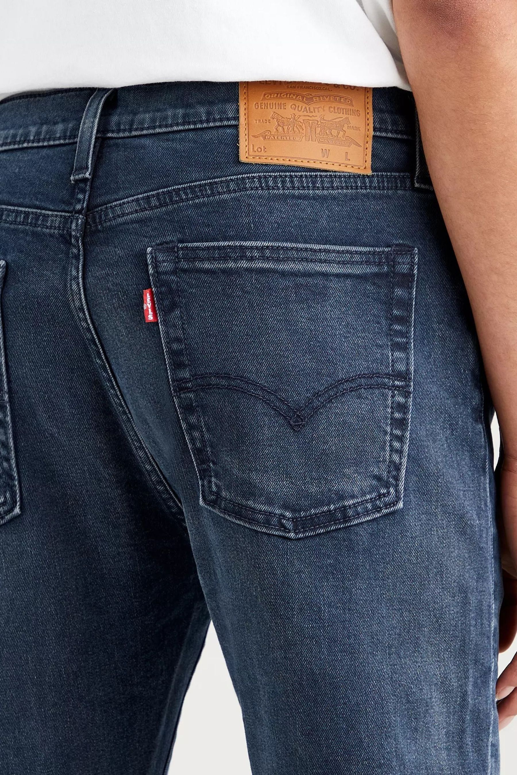 Levi's lot 510 store