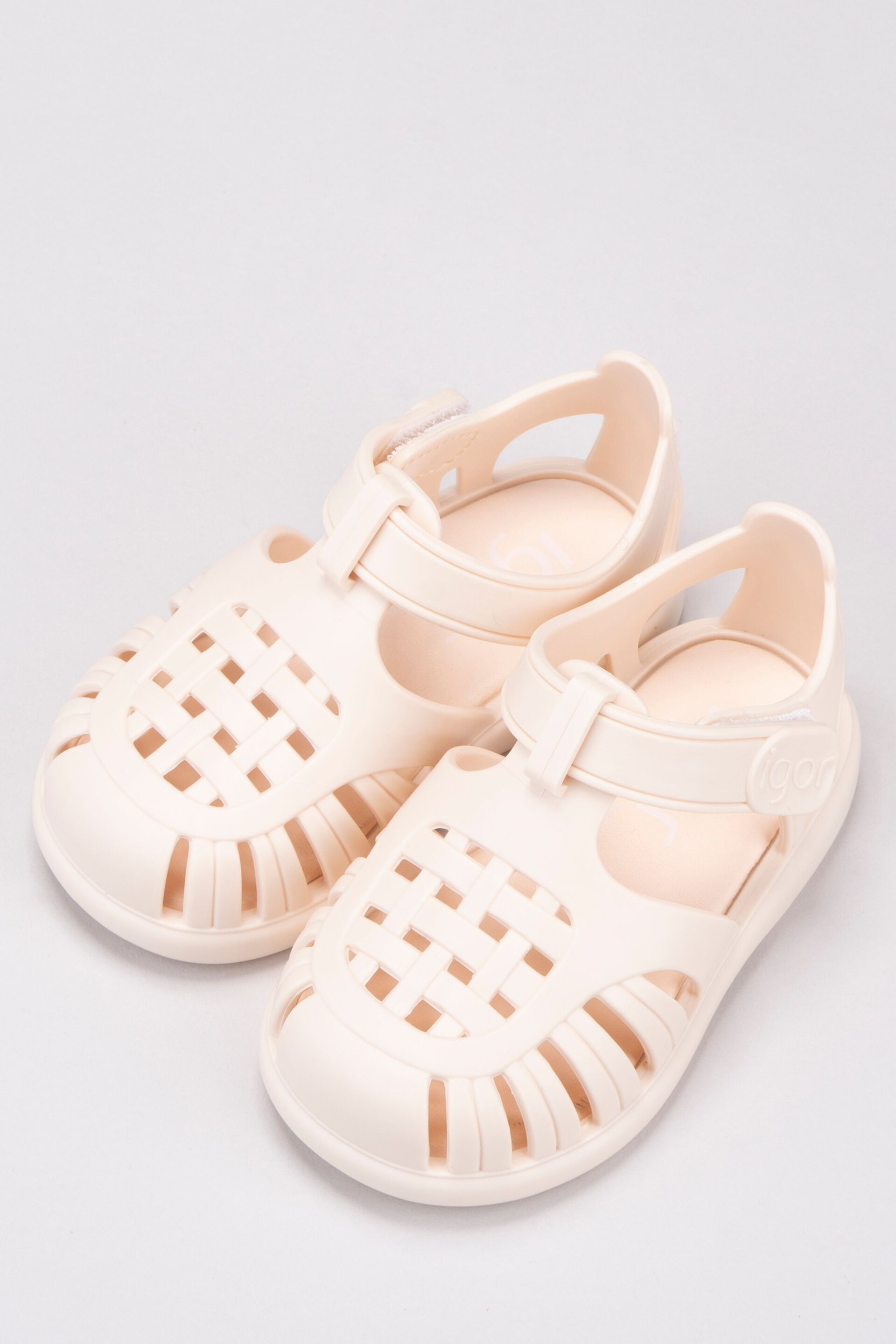 Igor Tobby Solid Sandals - Image 8 of 8