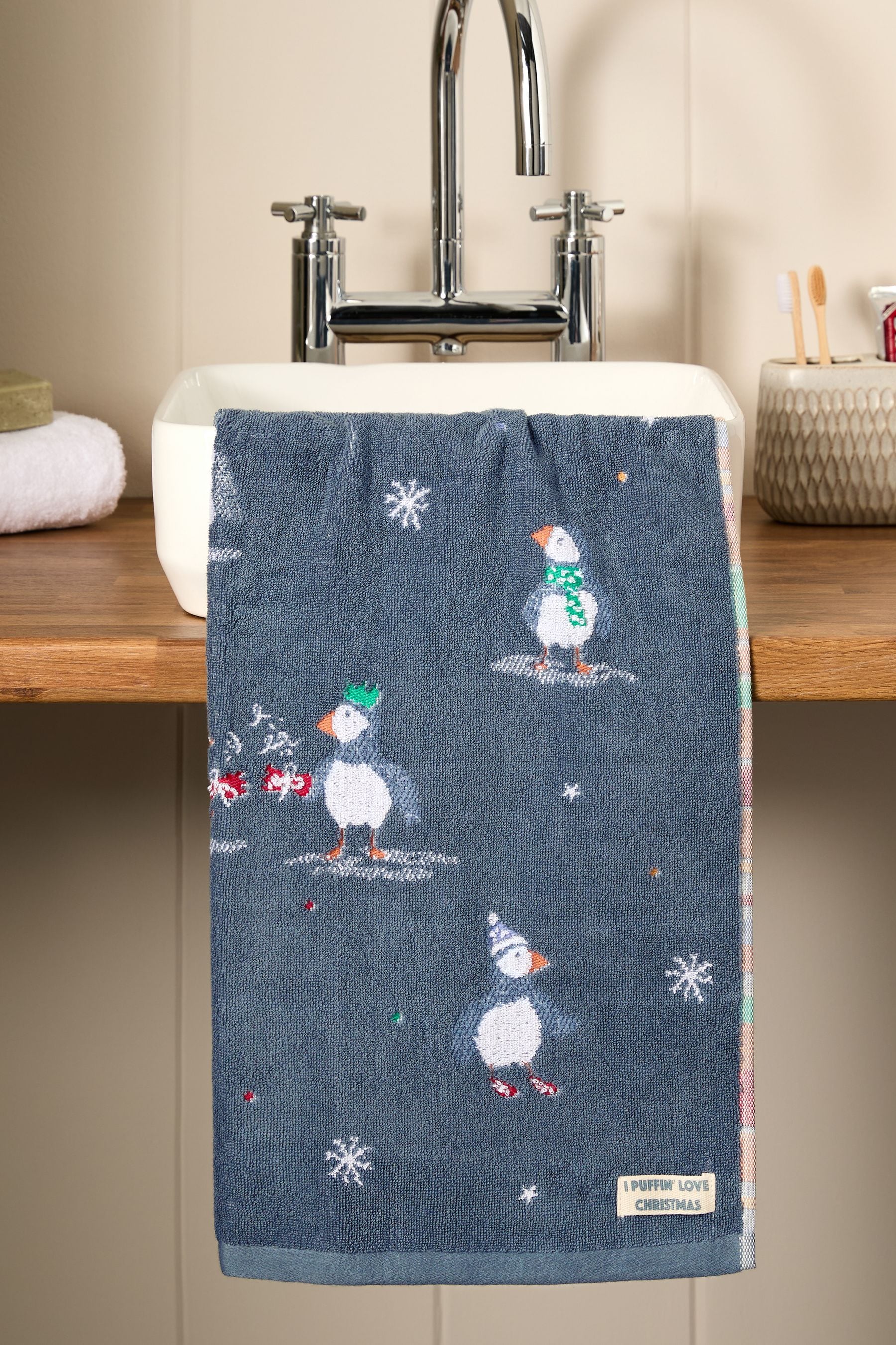 Blue Puffin Christmas 100 Cotton Towels
