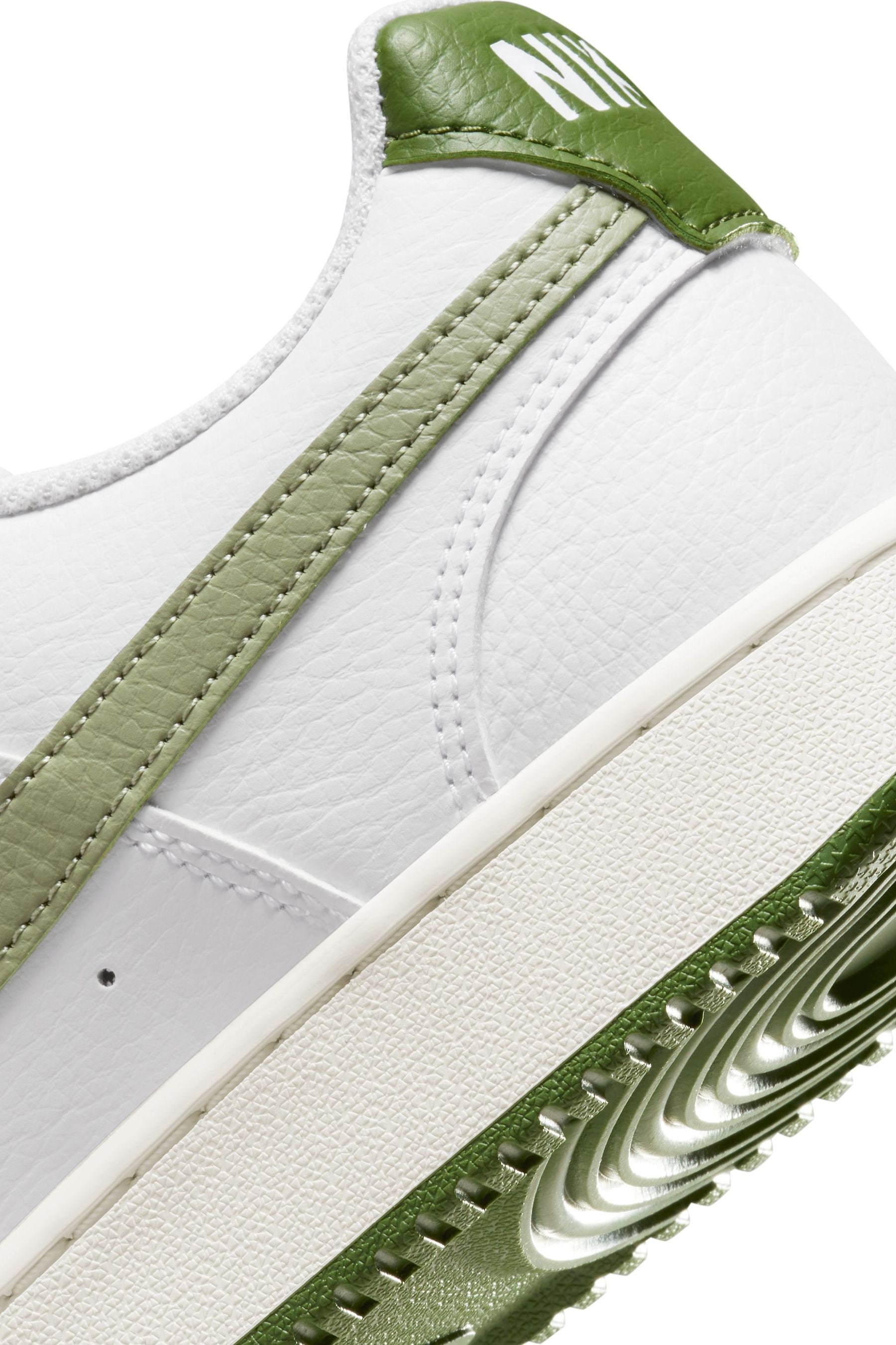 Nike court green on sale