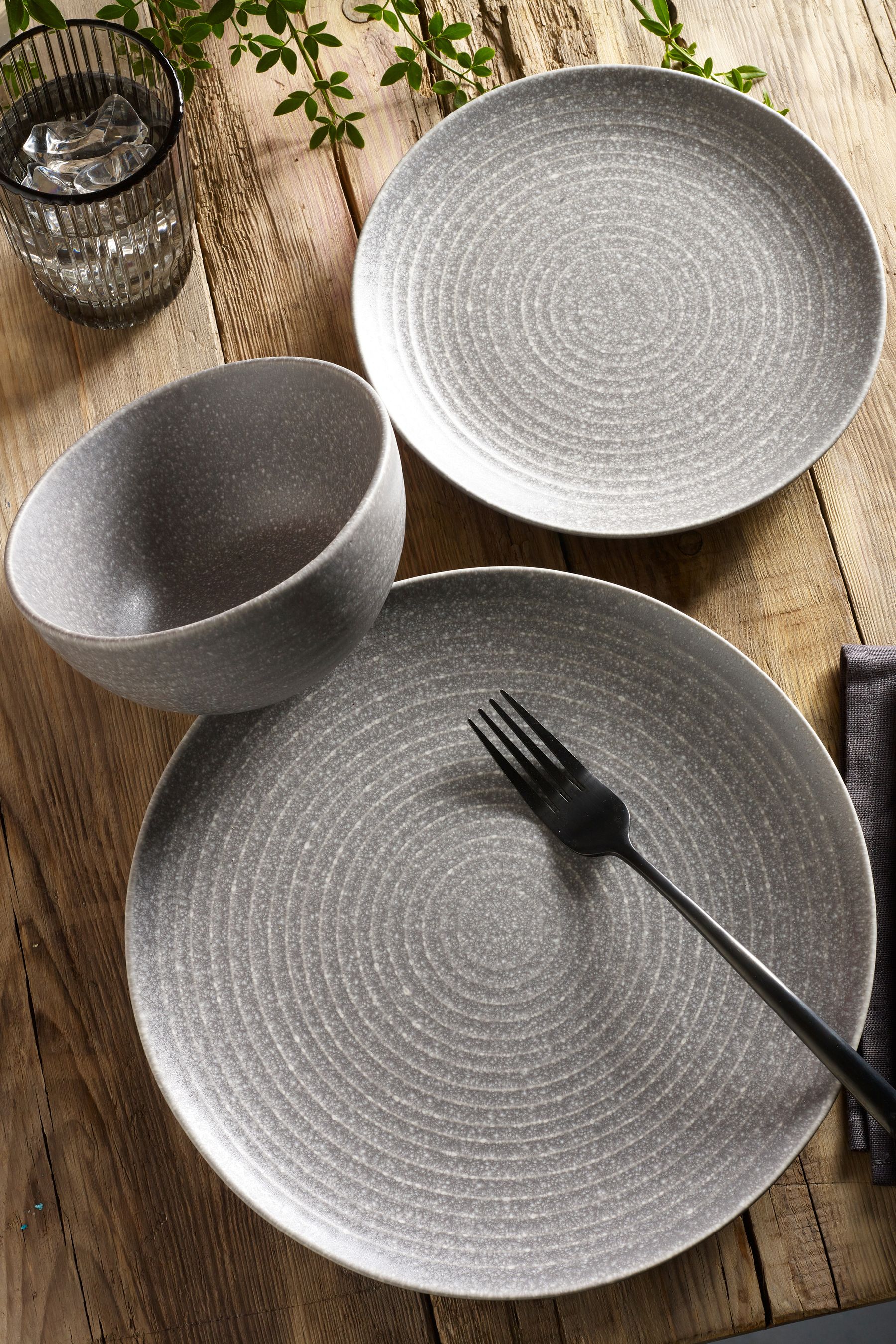 Grey dinner plate set store
