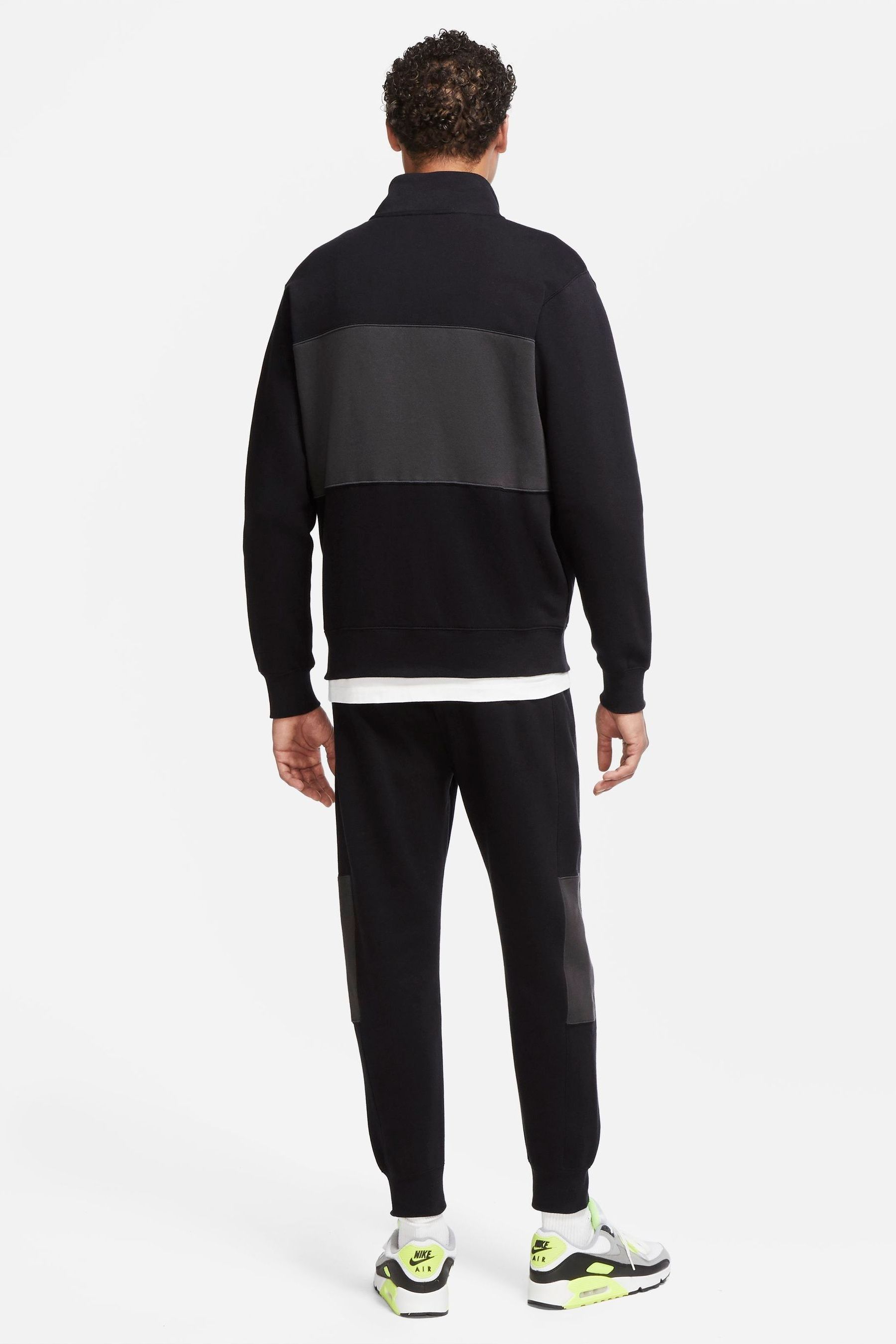 Nike black fleece tracksuit 2025