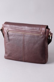 Lakeland Leather Brown Large Keswick Leather Messenger Bag - Image 2 of 4