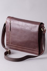 Lakeland Leather Brown Large Keswick Leather Messenger Bag - Image 3 of 4