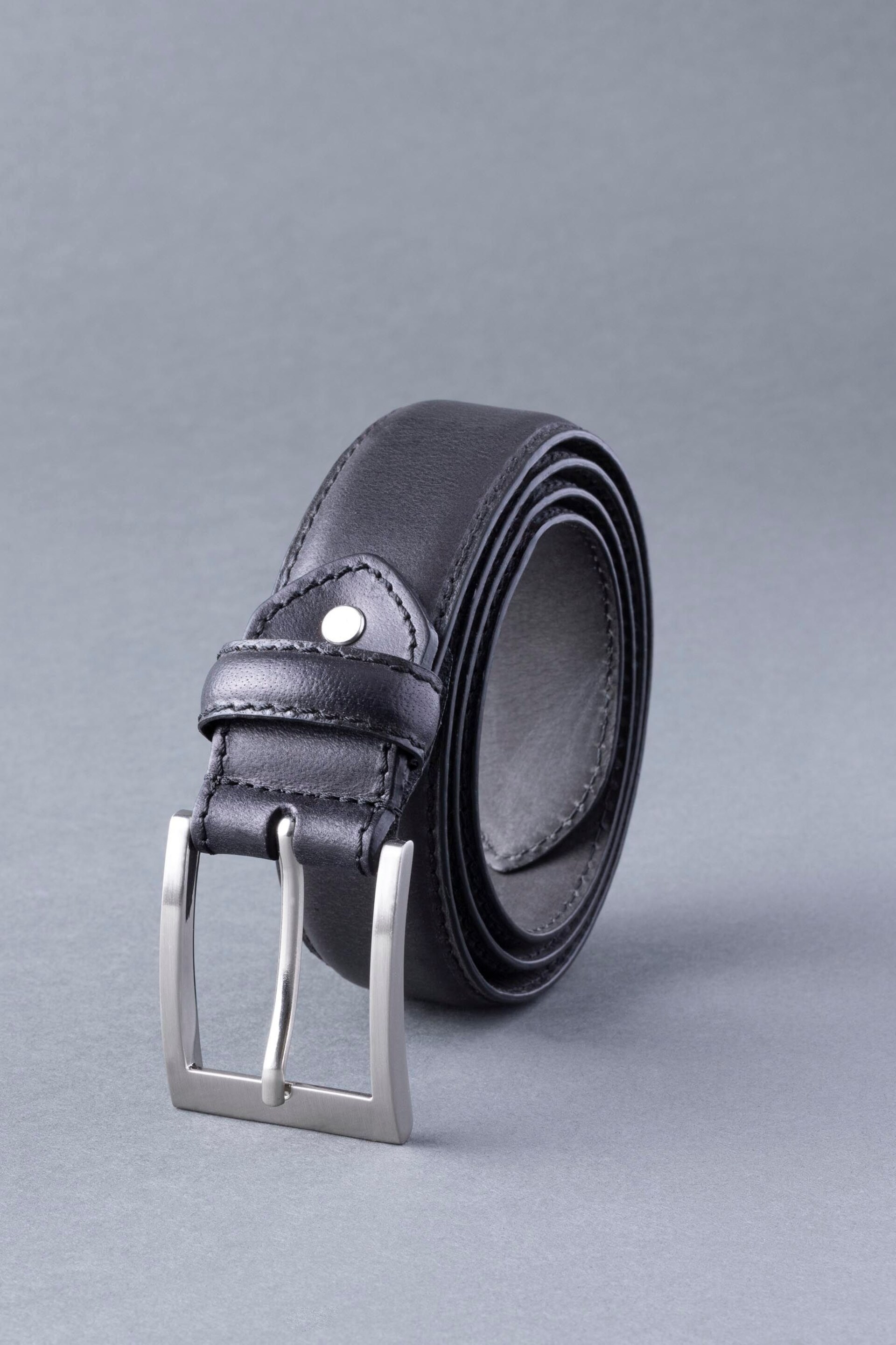 Lakeland Leather Staveley Leather Belt - Image 2 of 3
