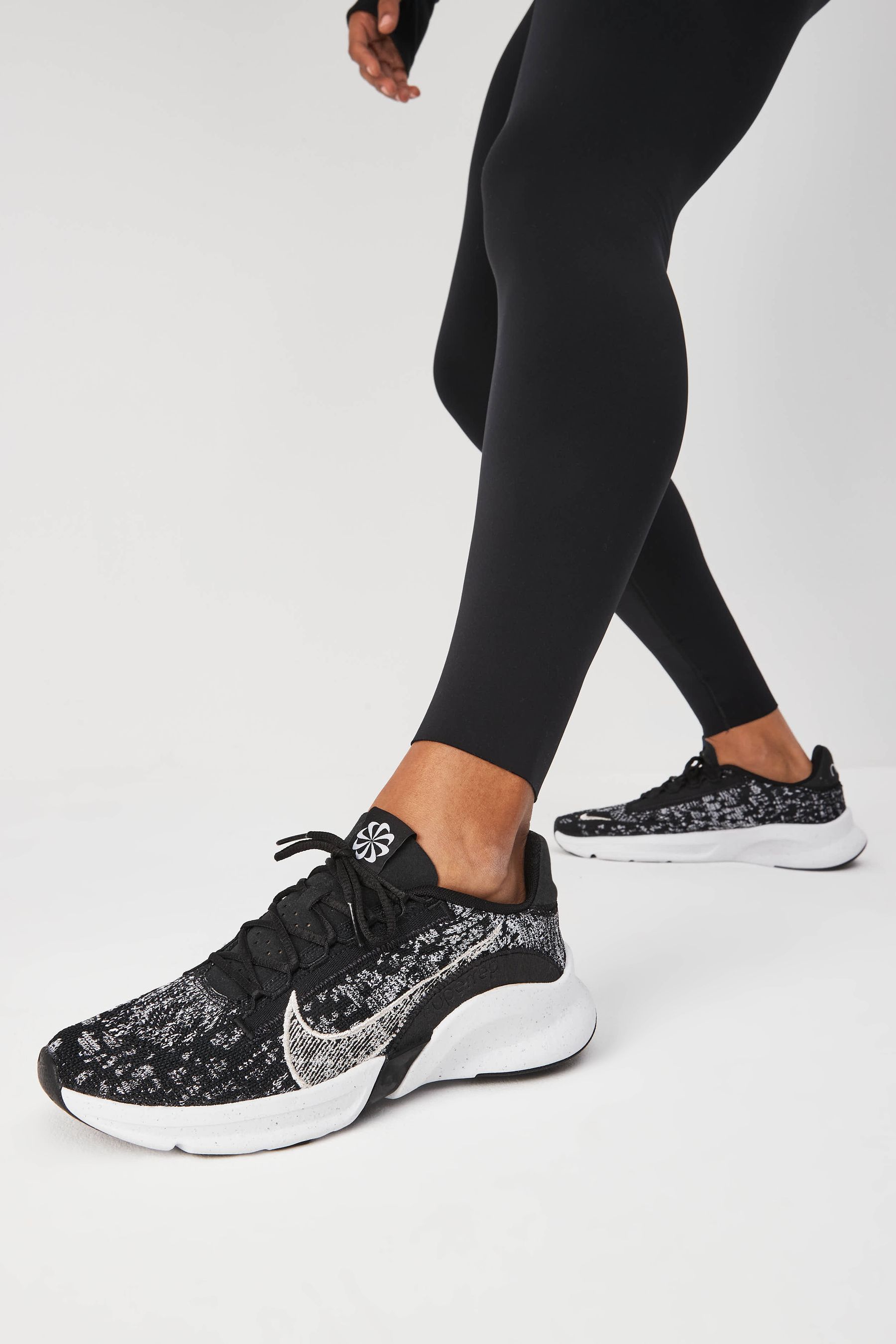 Flyknit trainer womens black grey white hot sale