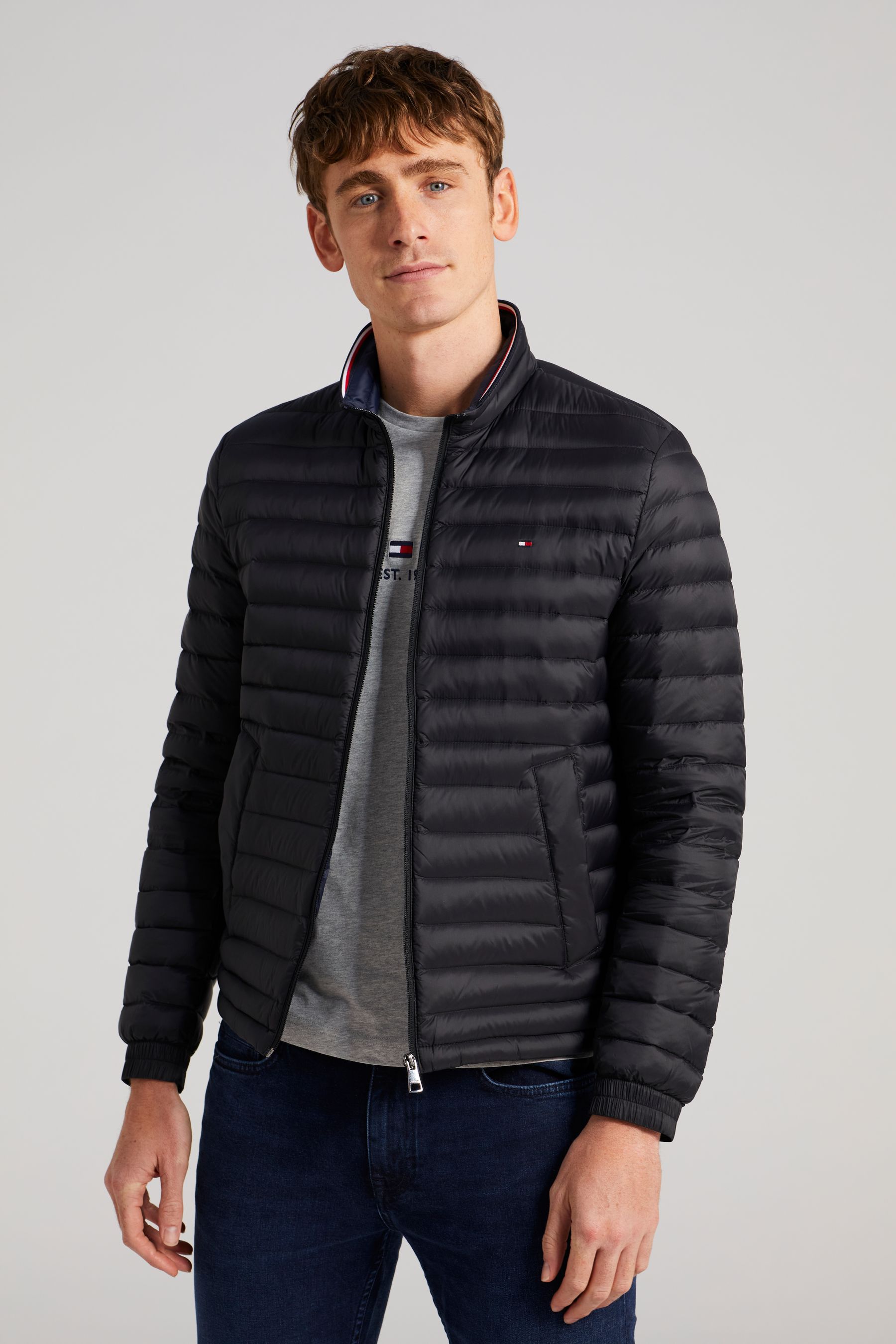 Black hilfiger jacket store