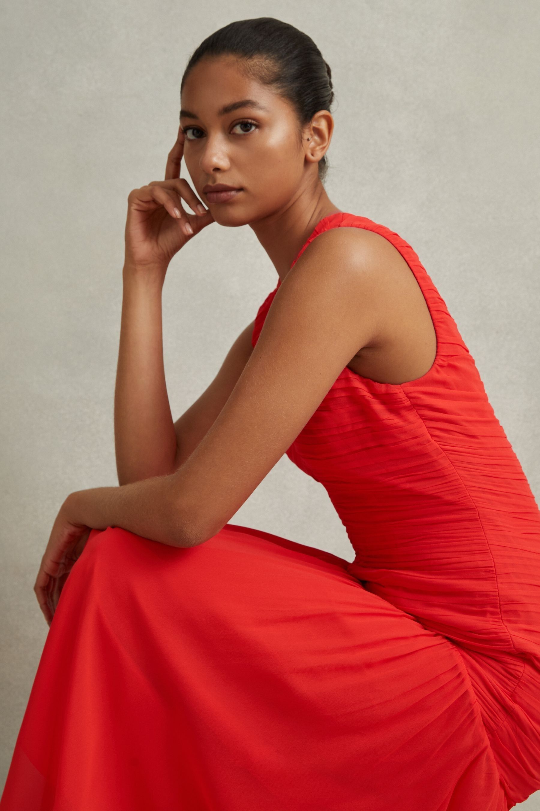 Buy Reiss Coral Saffy Petite Ruched Bodycon Midi Dress from the Next UK online shop