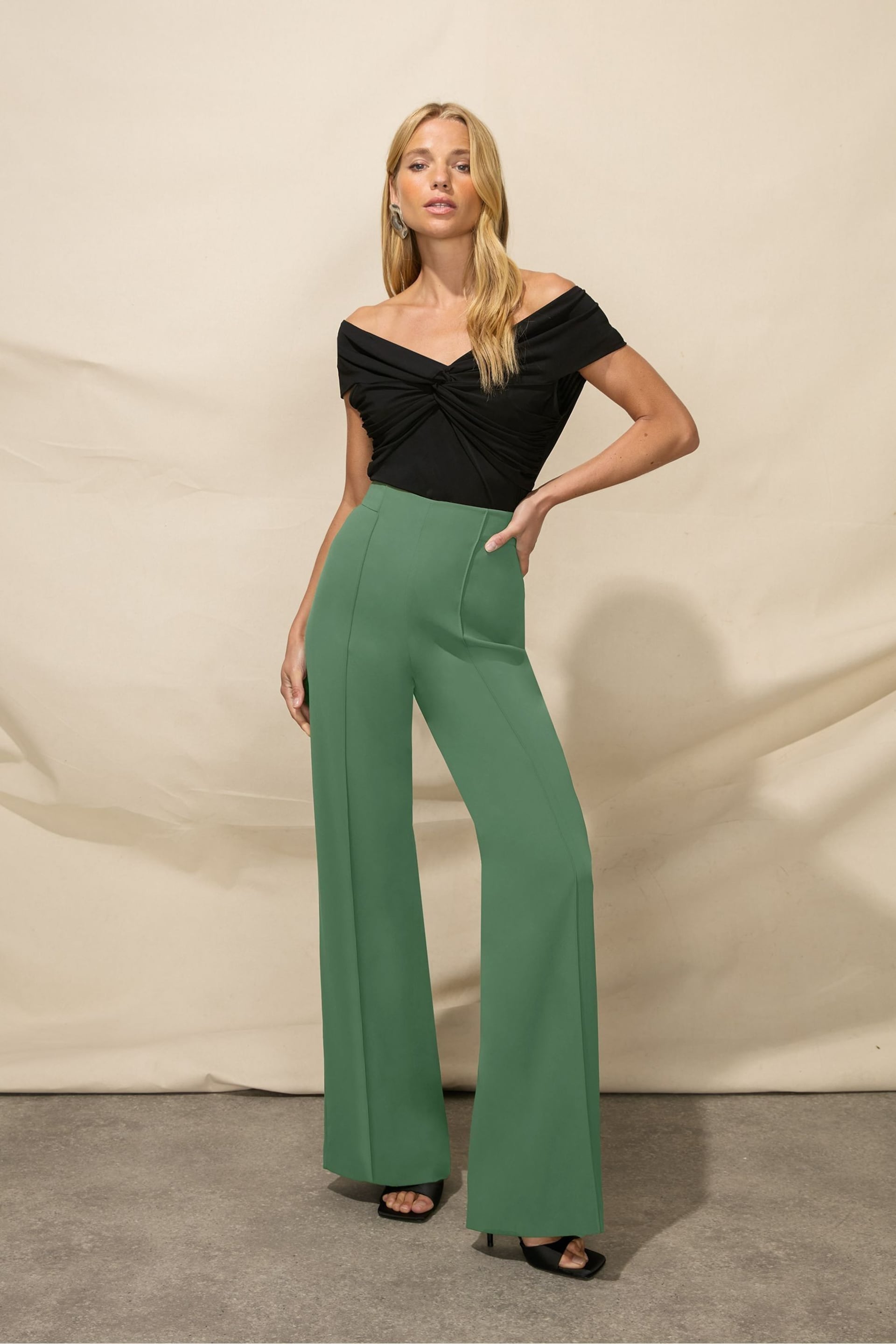 Ro&Zo Green Suit: Trousers - Image 3 of 5