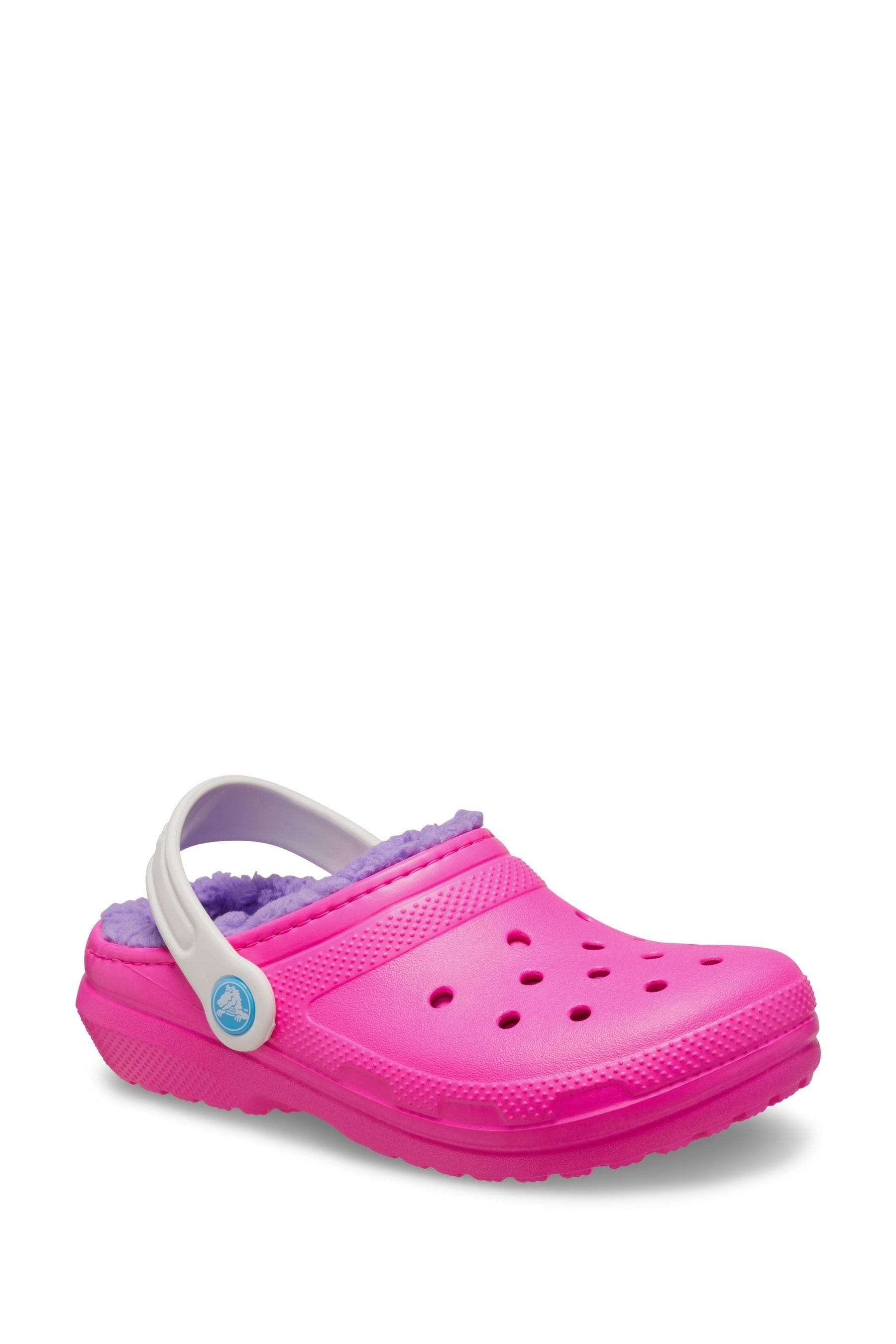 Fluffy pink crocs discount