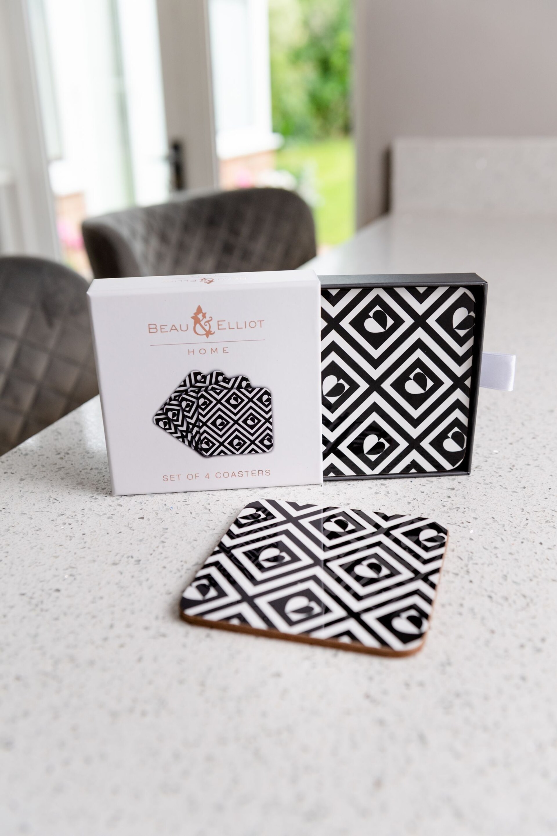 Beau And Elliot Set of 4 White Monochrome Tile - Image 3 of 8