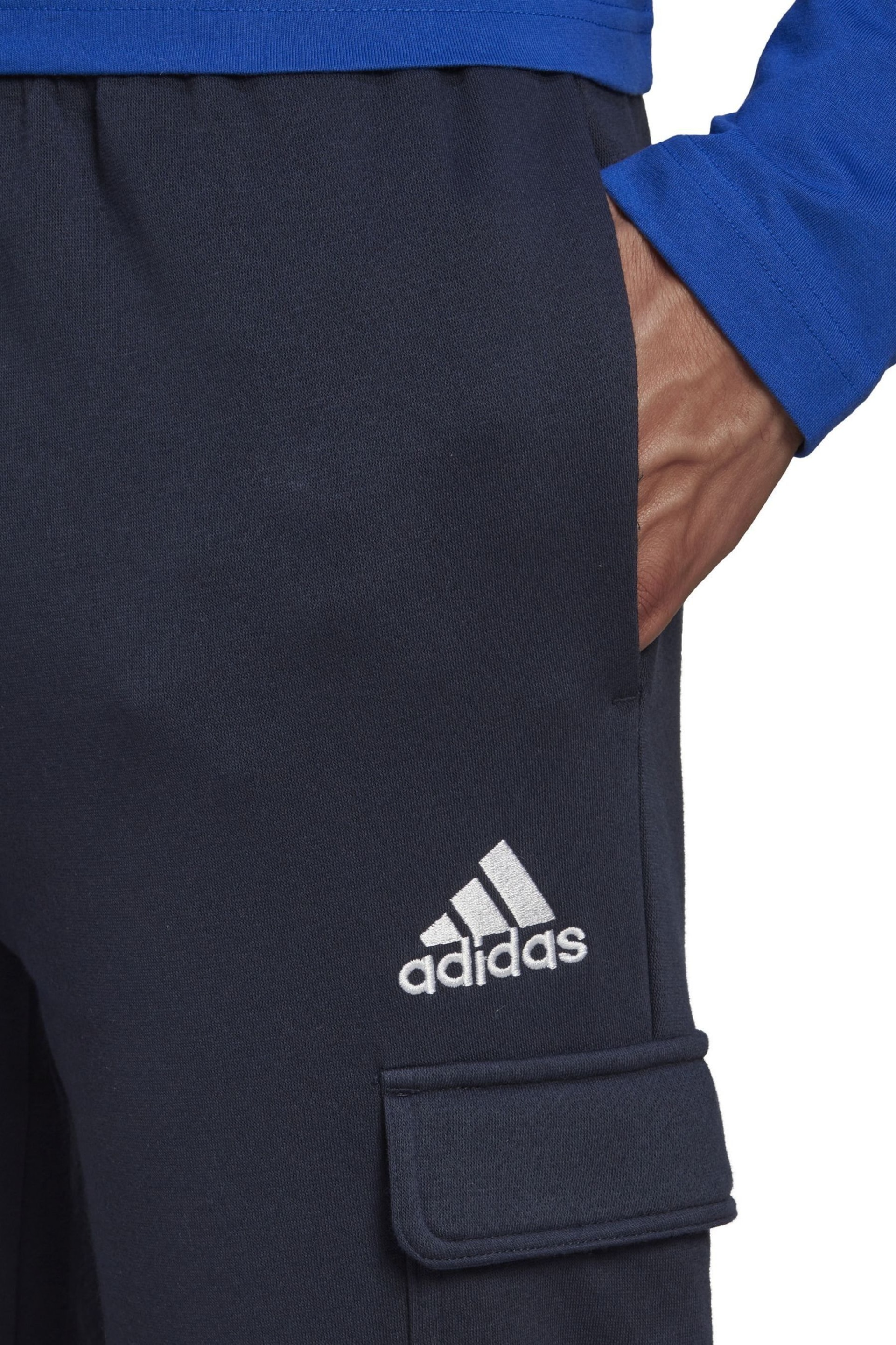 adidas Blue Sportswear Essentials Fleece Regular Tapered Cargo Joggers - Image 4 of 6