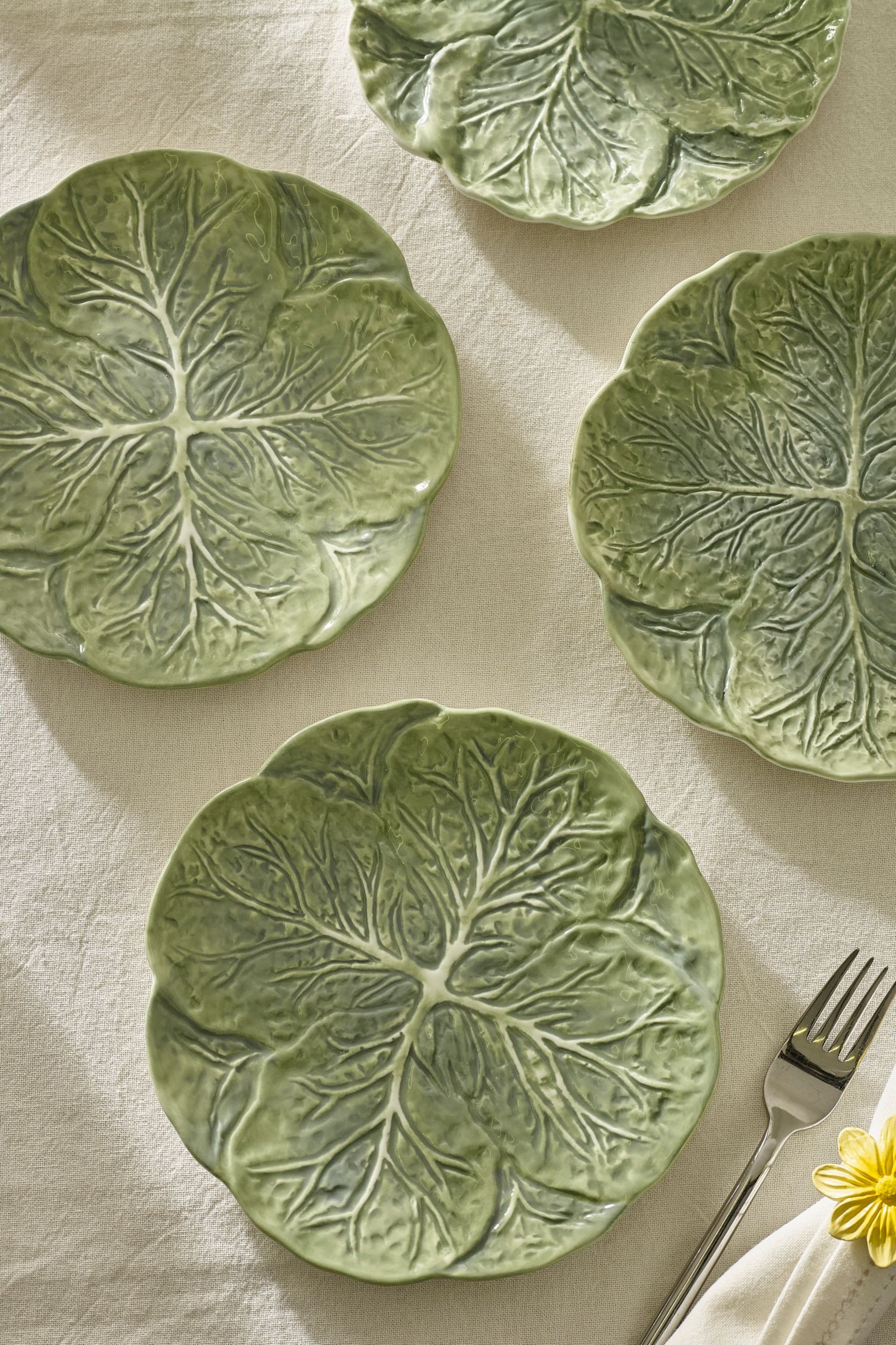 Set of 4 Green Cabbage Side Plates - Image 2 of 4