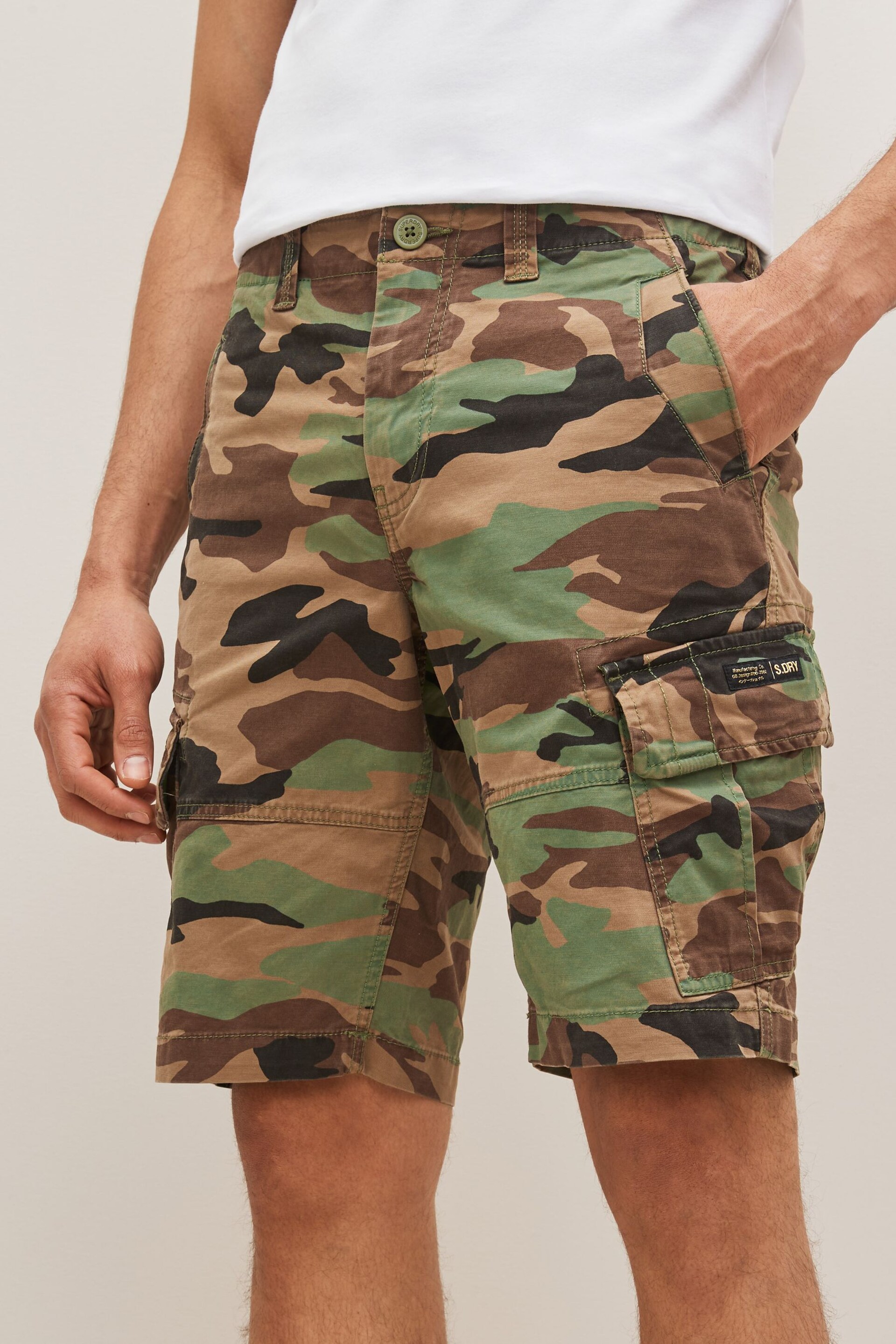 Superdry Superdry Vintage Core Cargo Shorts - Image 3 of 5
